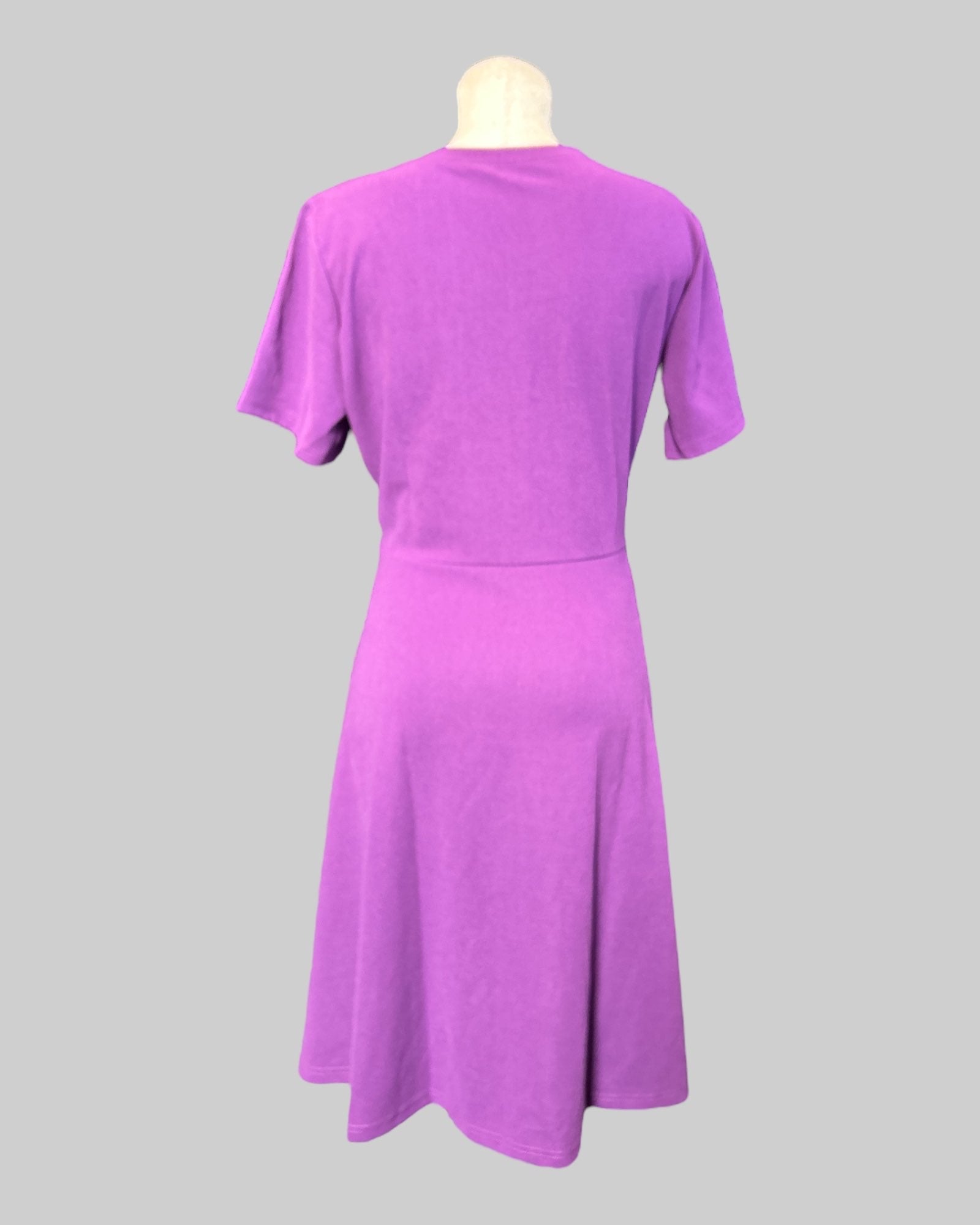 XL flowy and stretchy purple dress with side zipper and pockets
