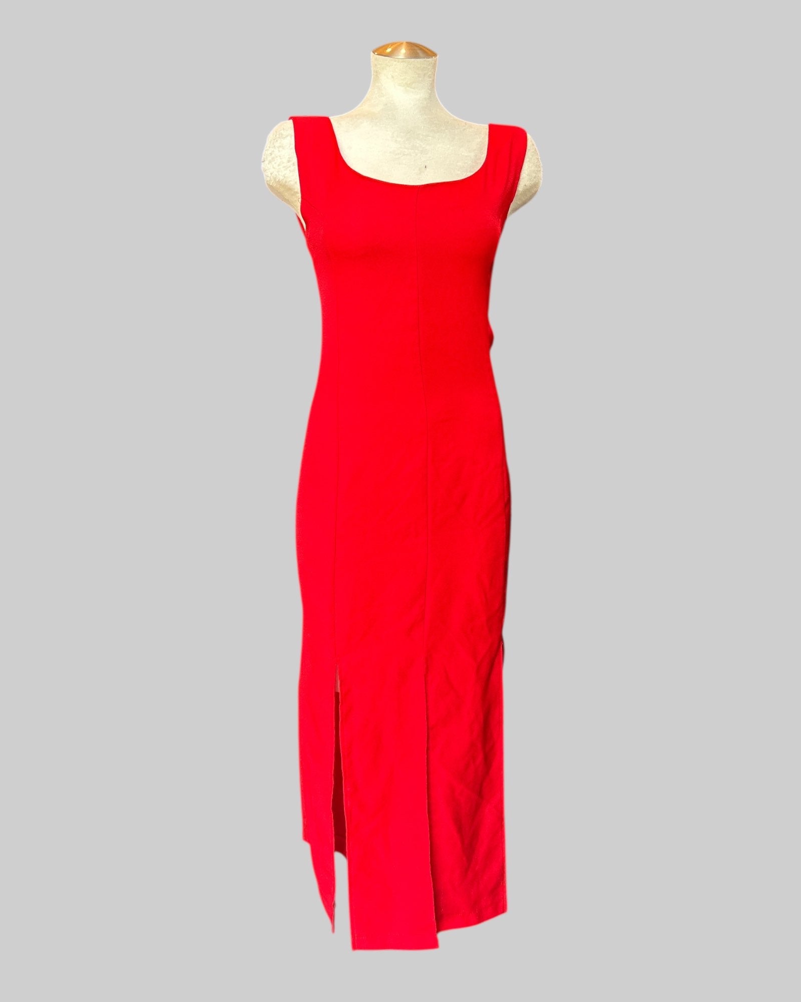 XL beautiful vintage red maxi dress with slits at the bottom