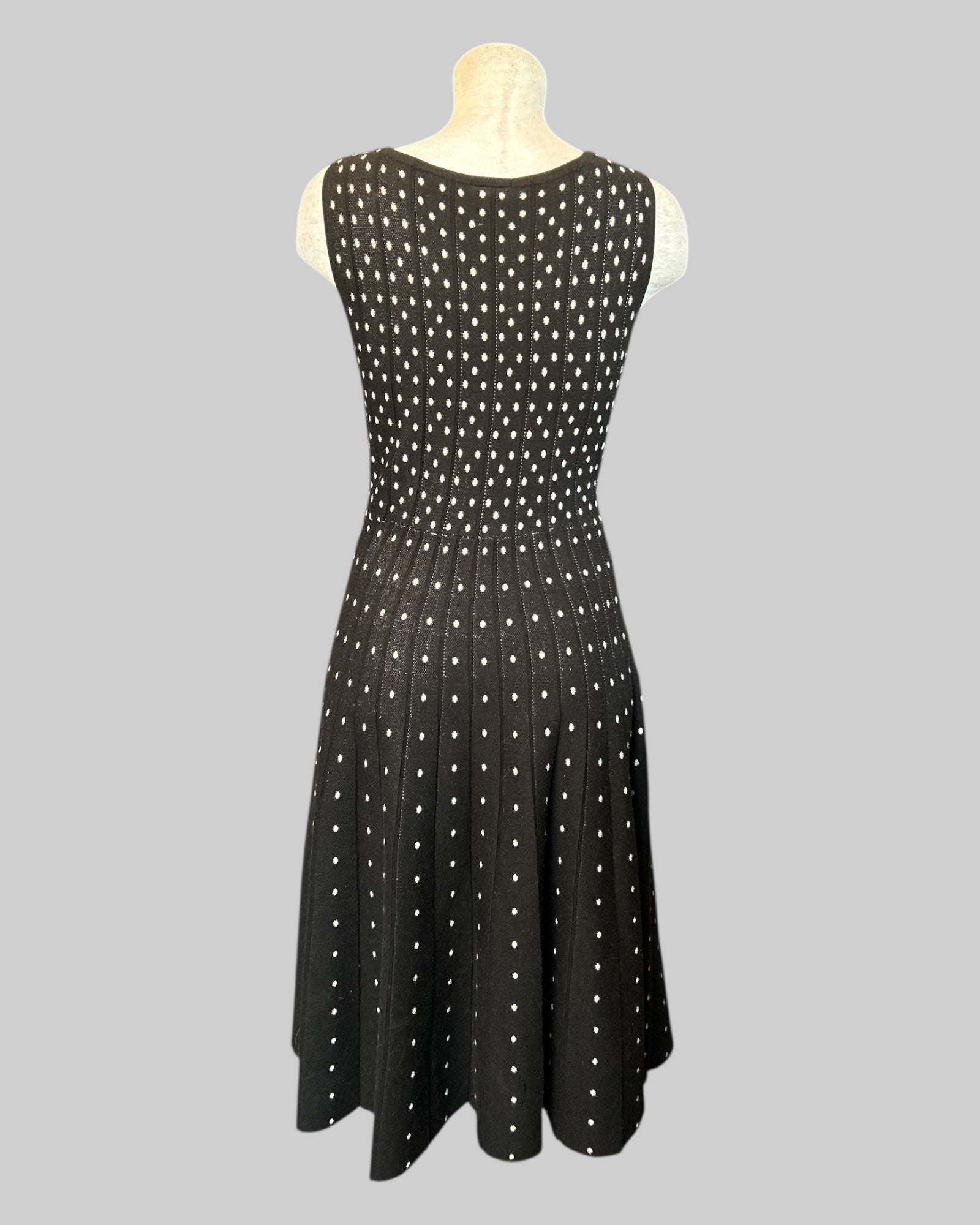 1x super stretchy  flowy  black and white polka dot dress