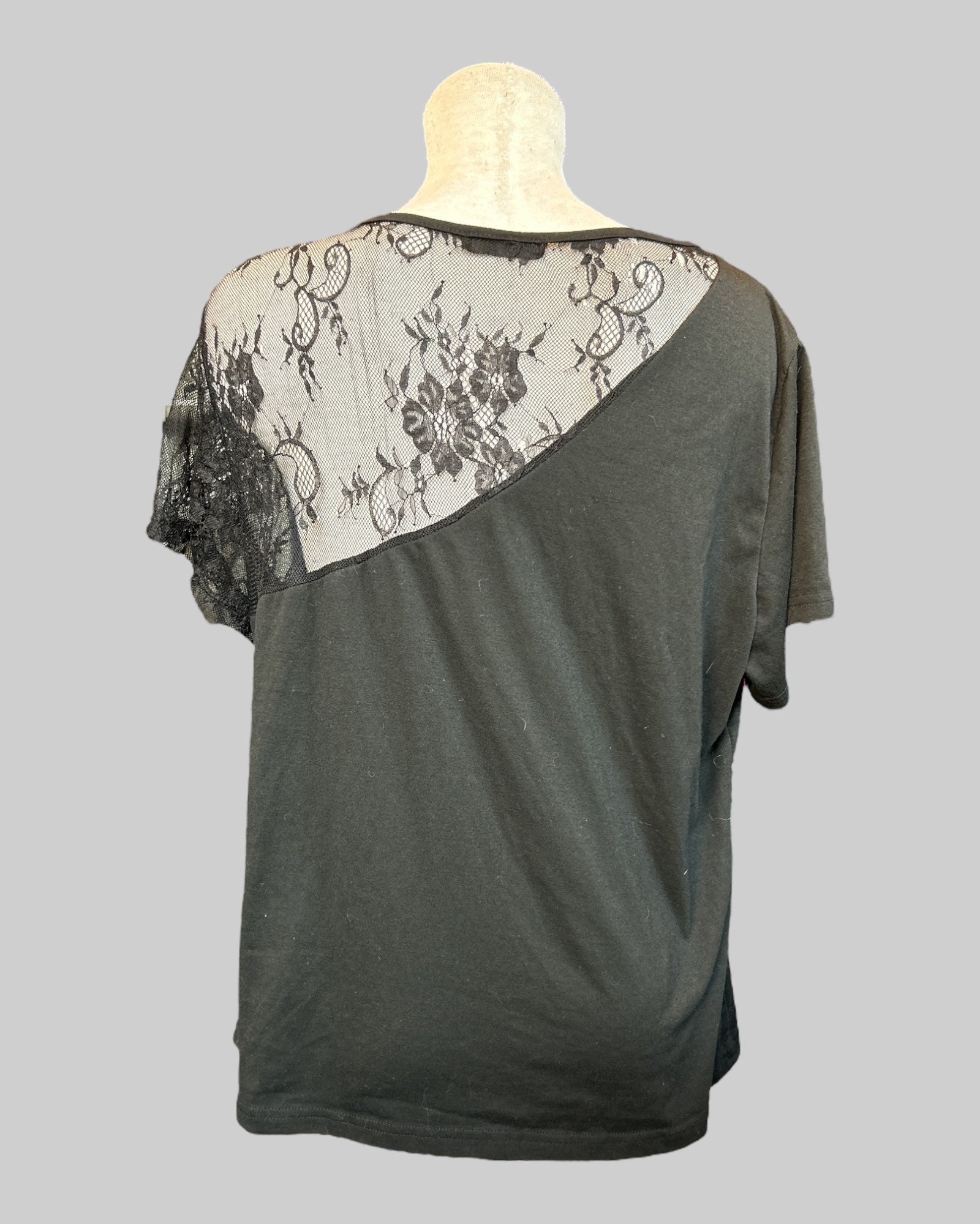 1x black lace t shirt