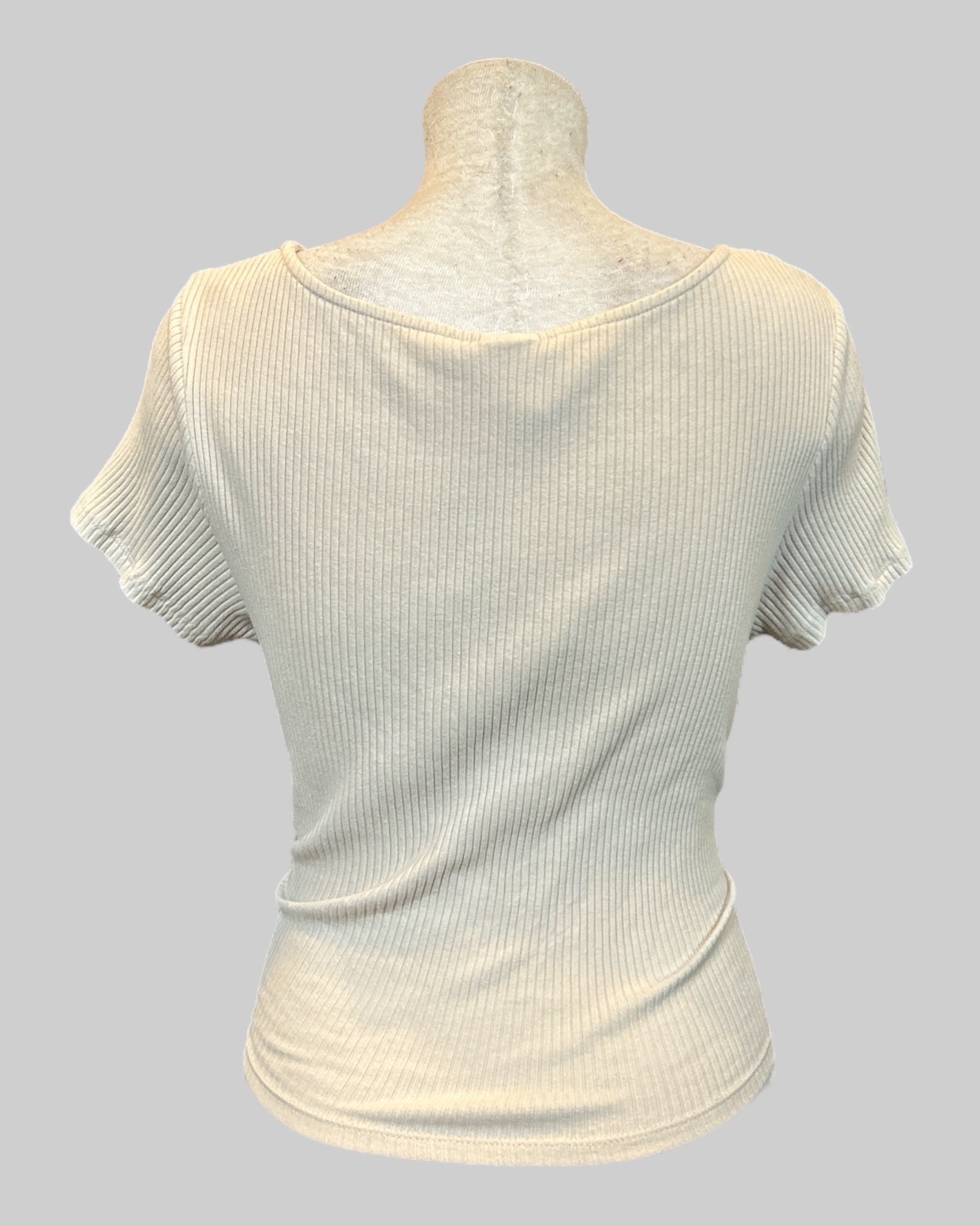 L tan ribbed t shirt with faux buttons very stretchy