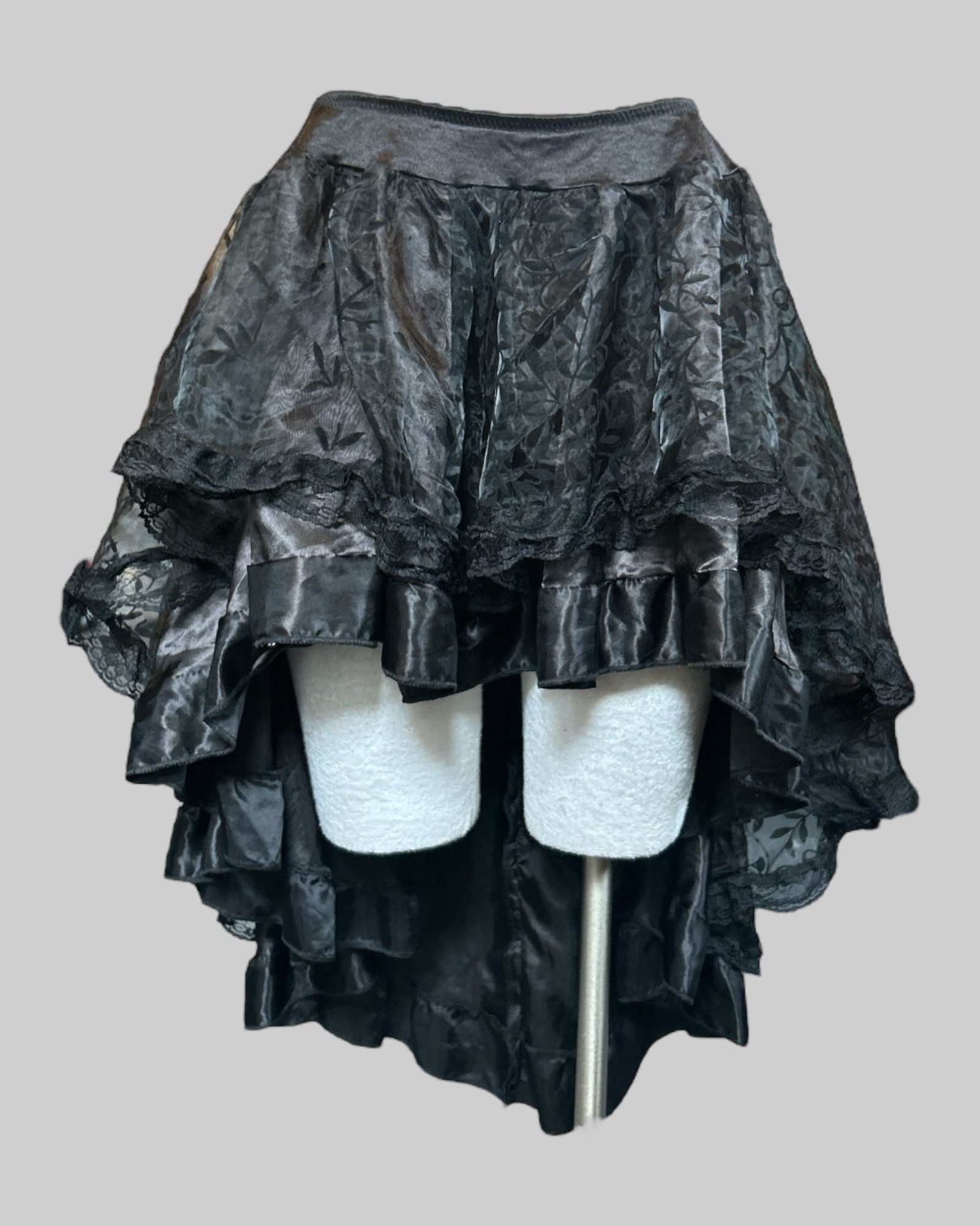0X Black high low skirt with sheer overlay with velvet burnout