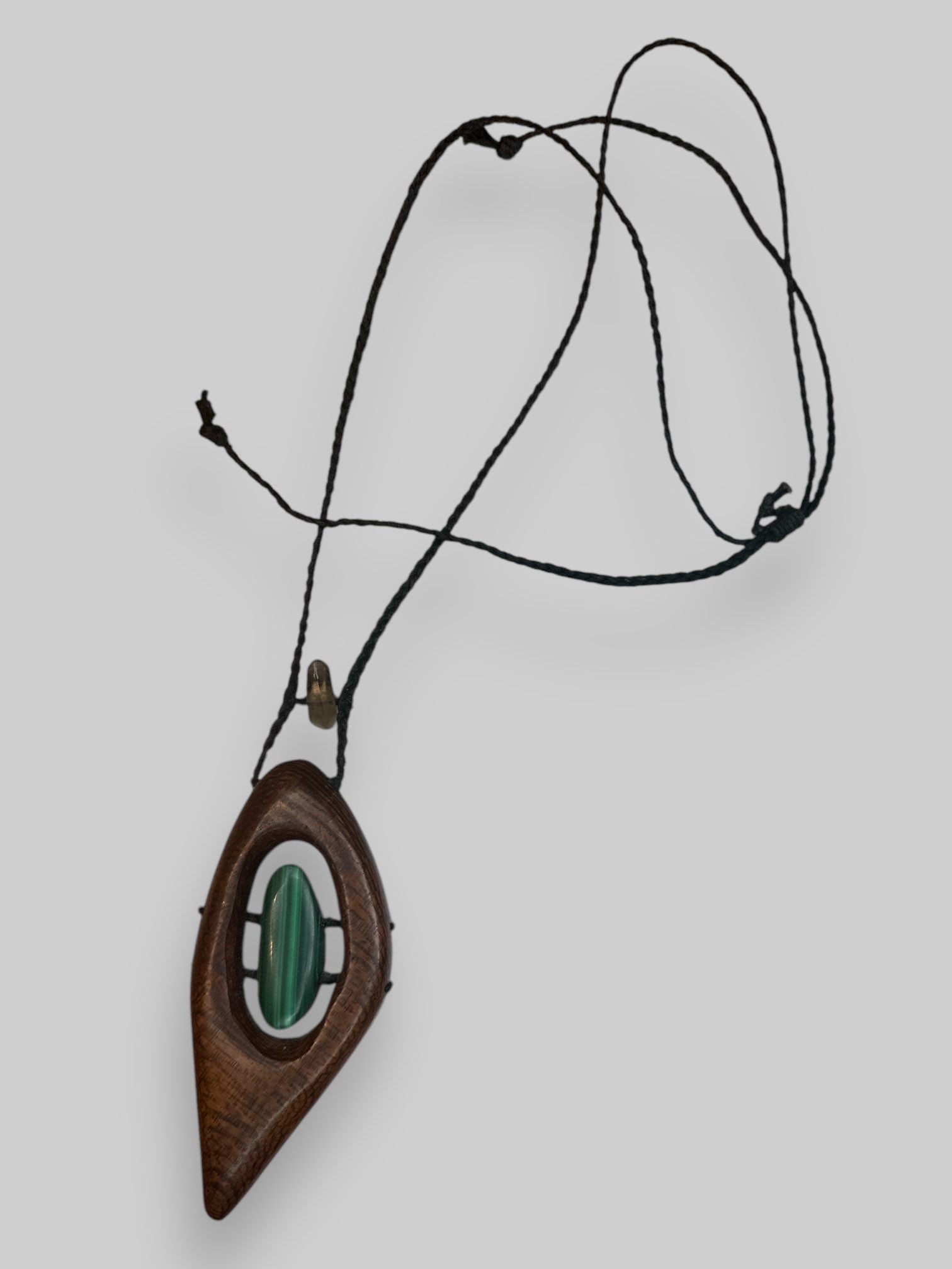 Malachite and wood necklace