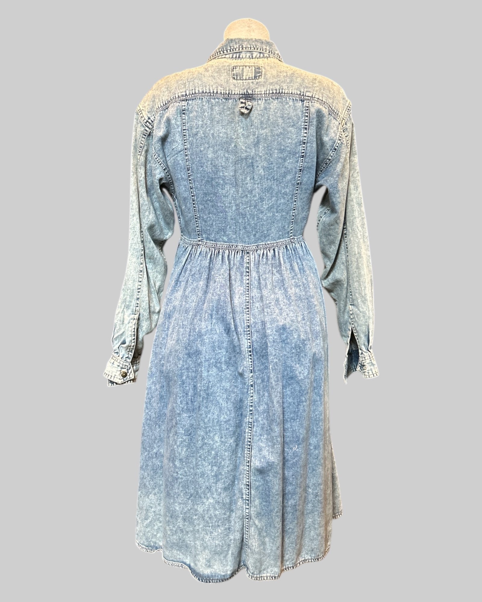 S Vintage denim dress with buttons and pockets
