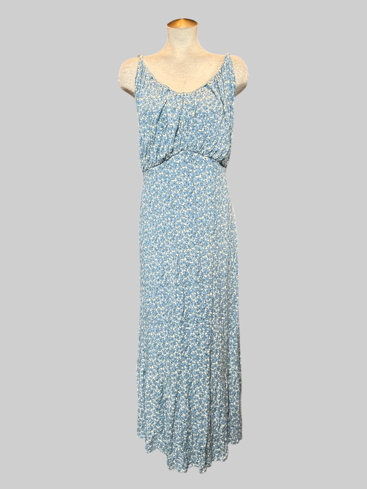 6X White flowy and stretchy maxi dress with blue florals