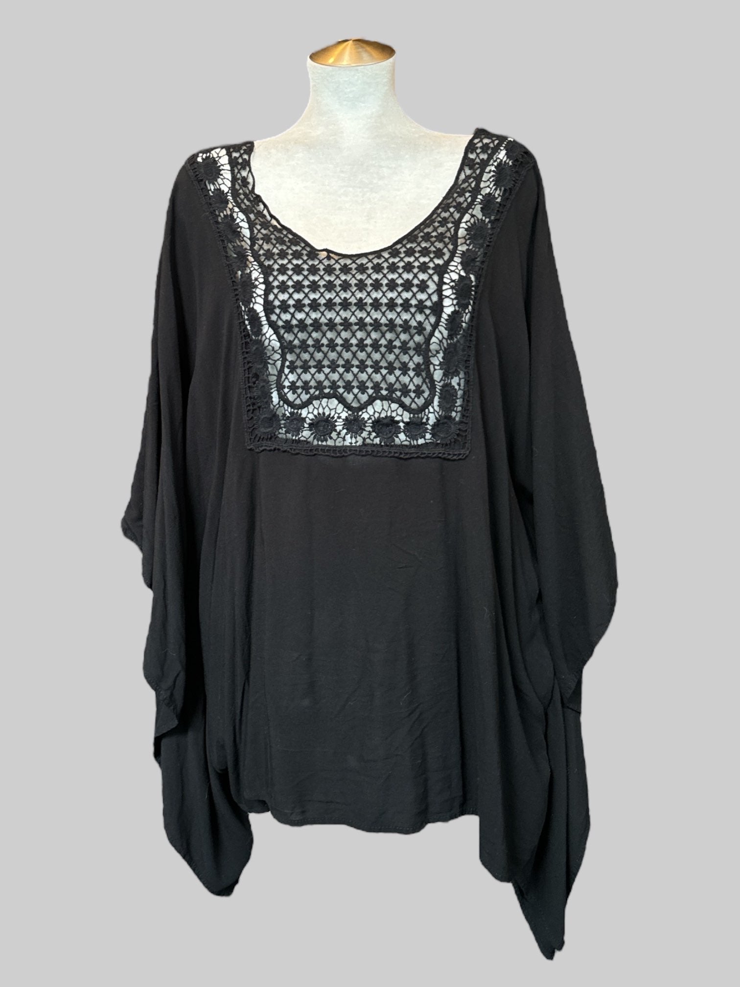 3X black poncho sleeve flowy top with chest lace and stretch