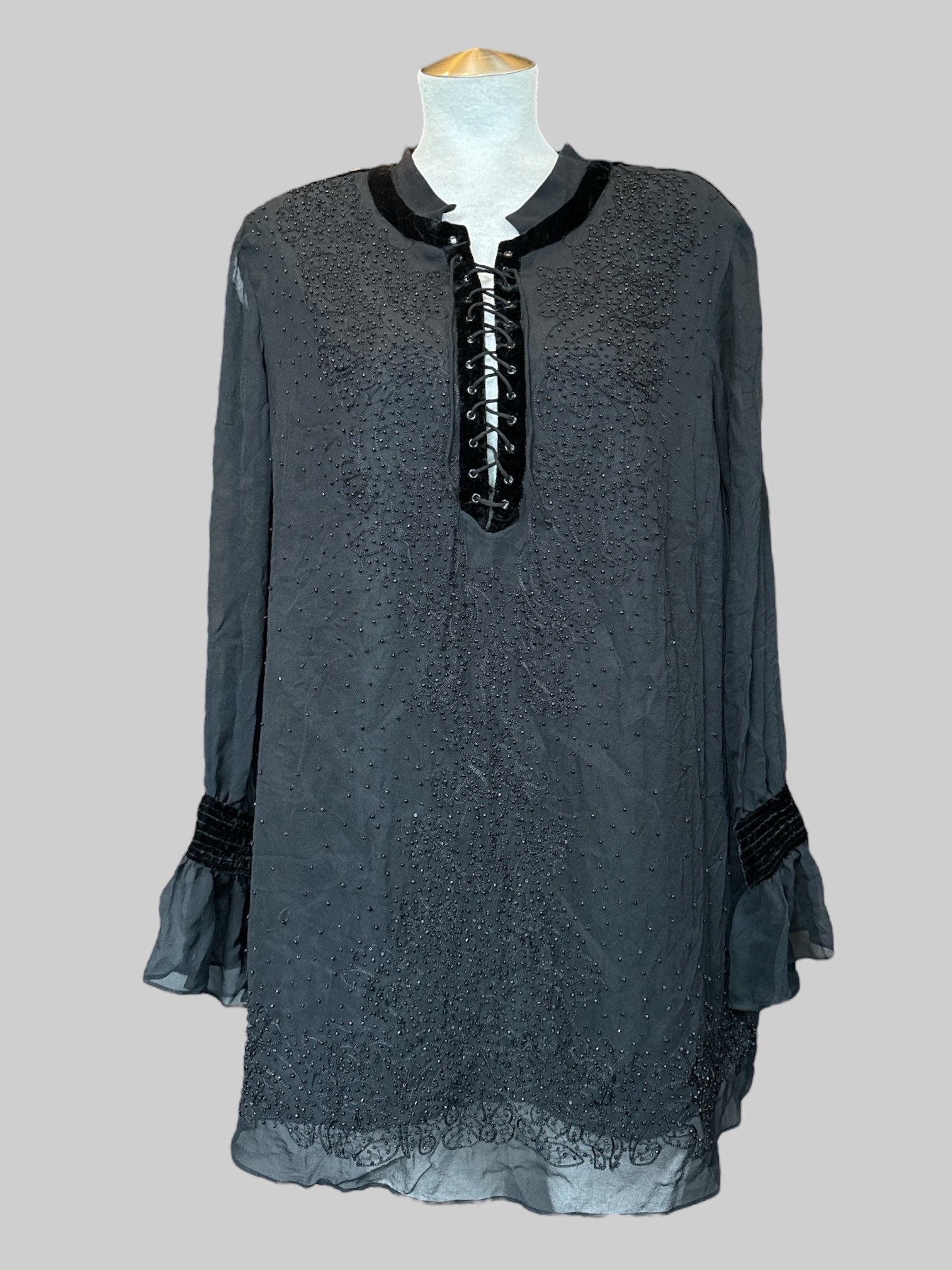 2X vintage black flowy top with beaded design, lace up chest, sheer sleeves, and Velvet details