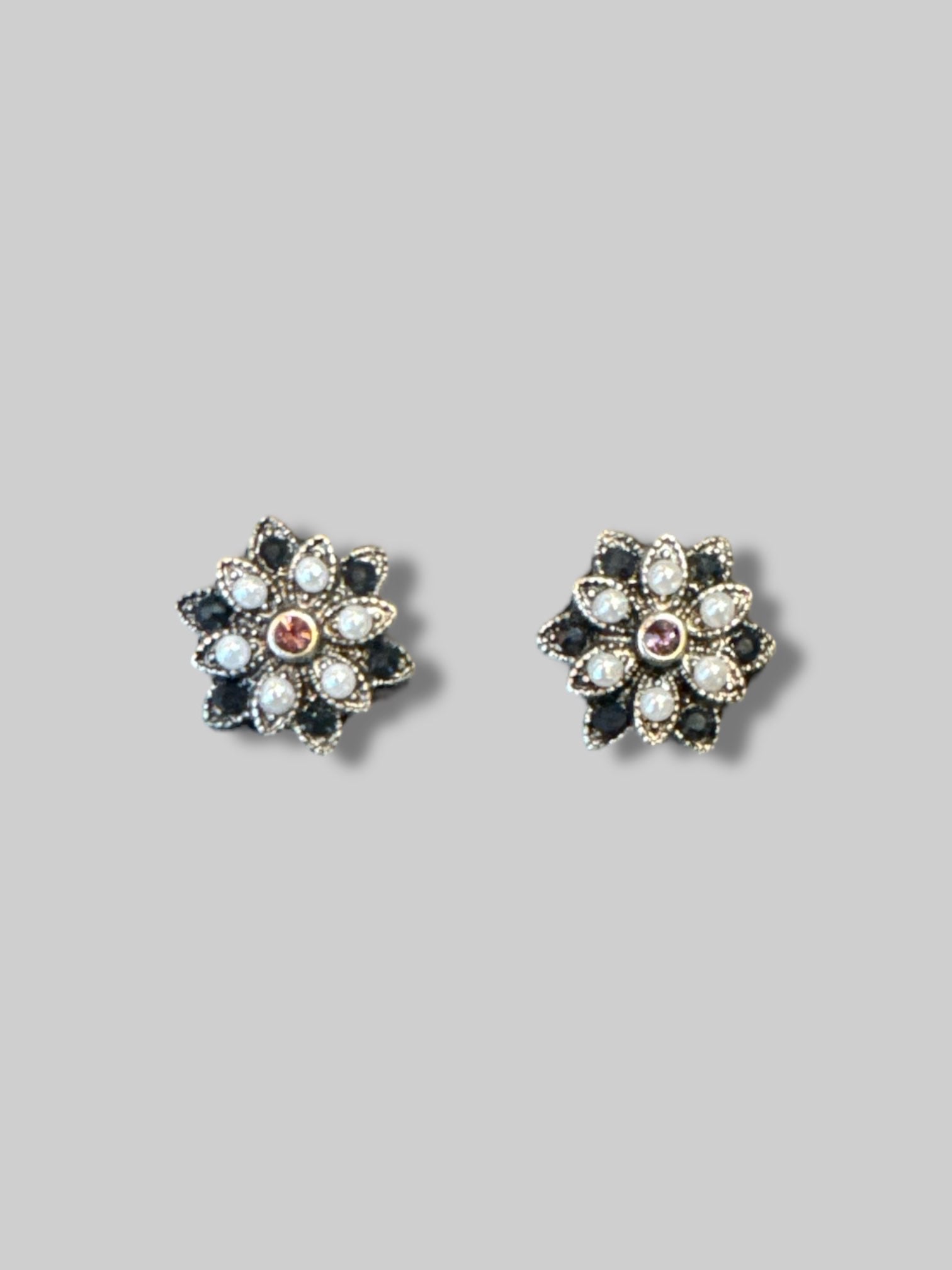 Flower stud earrings with gems and pearls