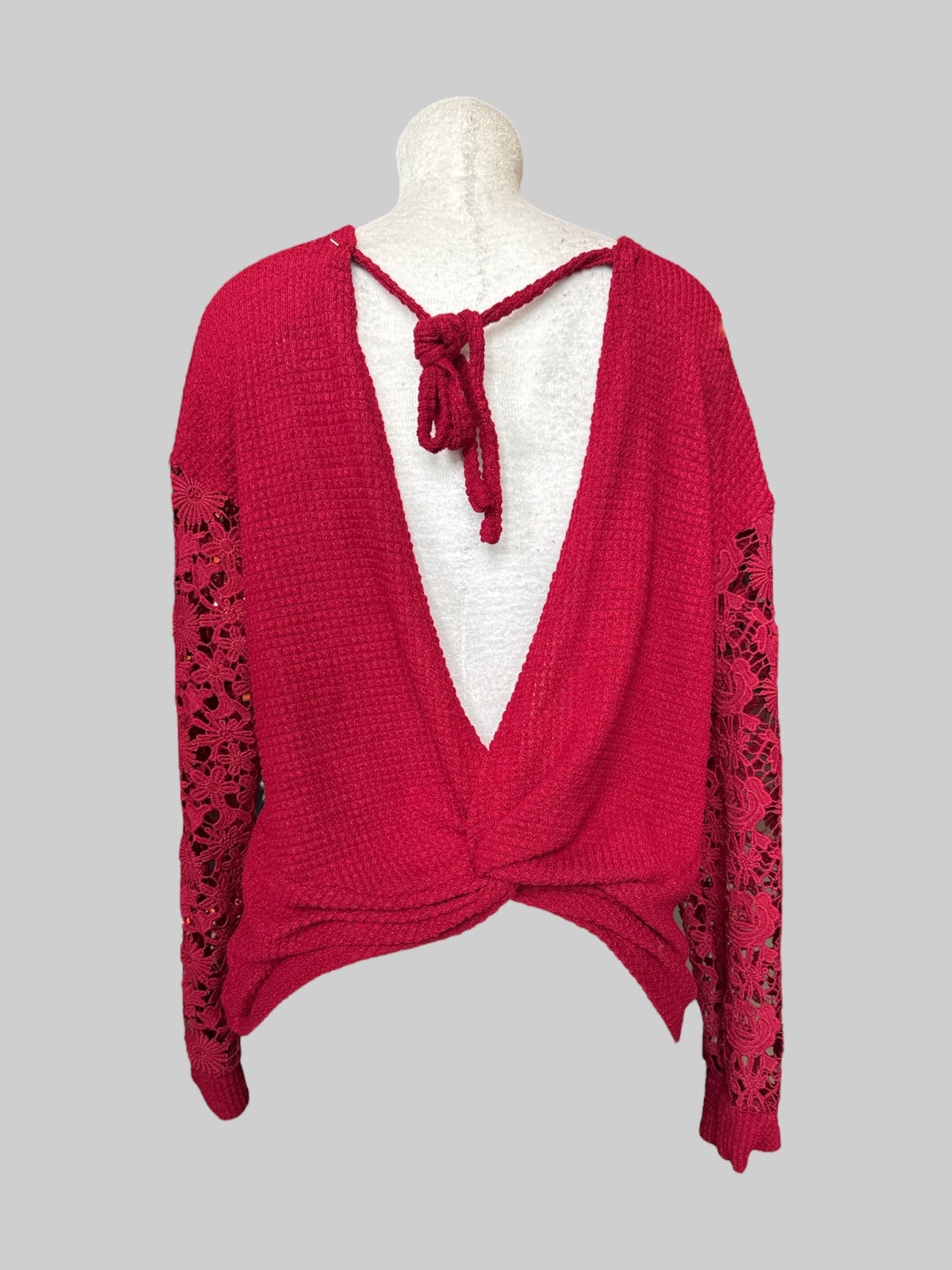 0X red waffle knit sweater with lace sleeves and open back