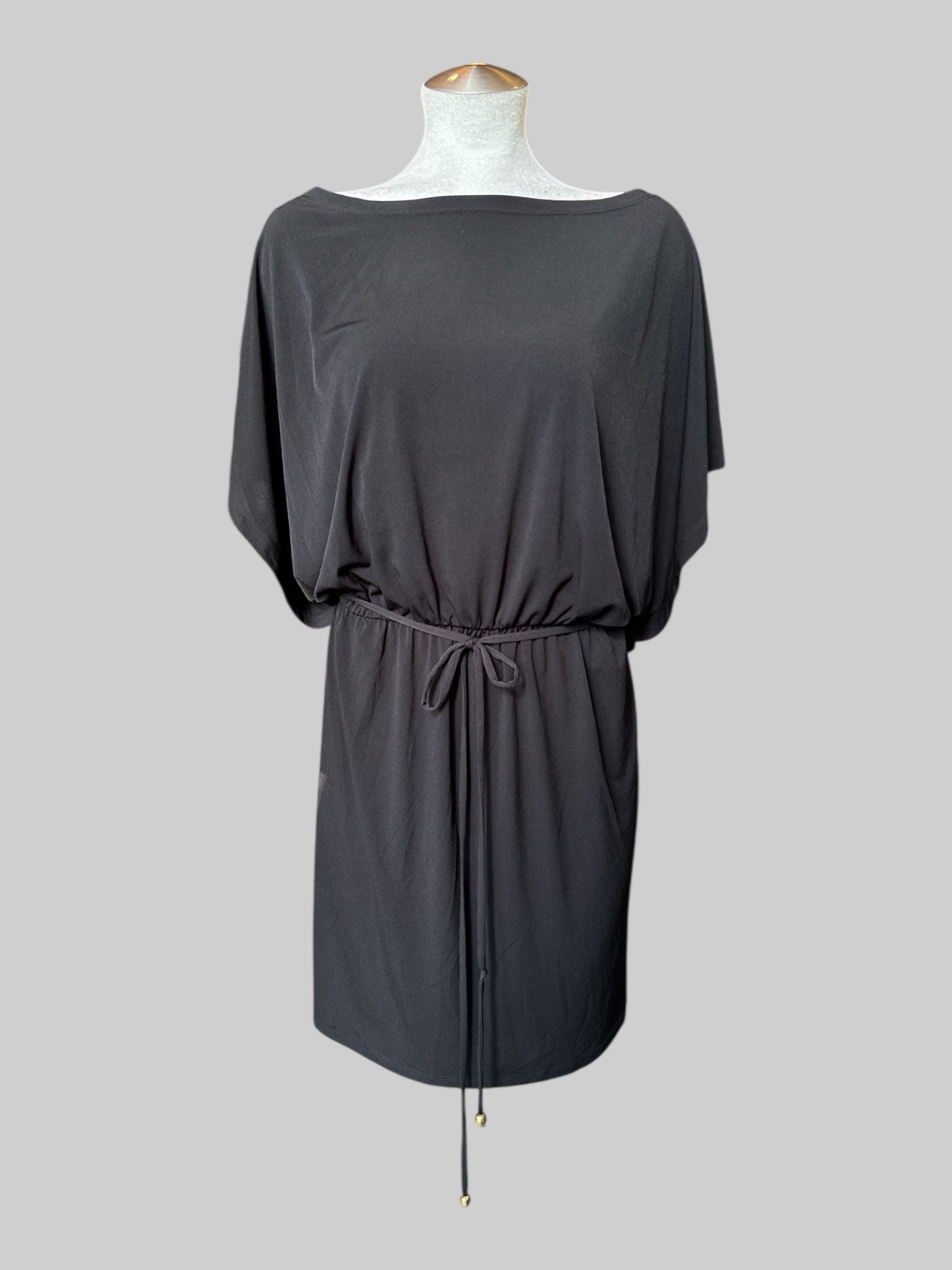 XL black flowy dress with elastic waist and tie belt