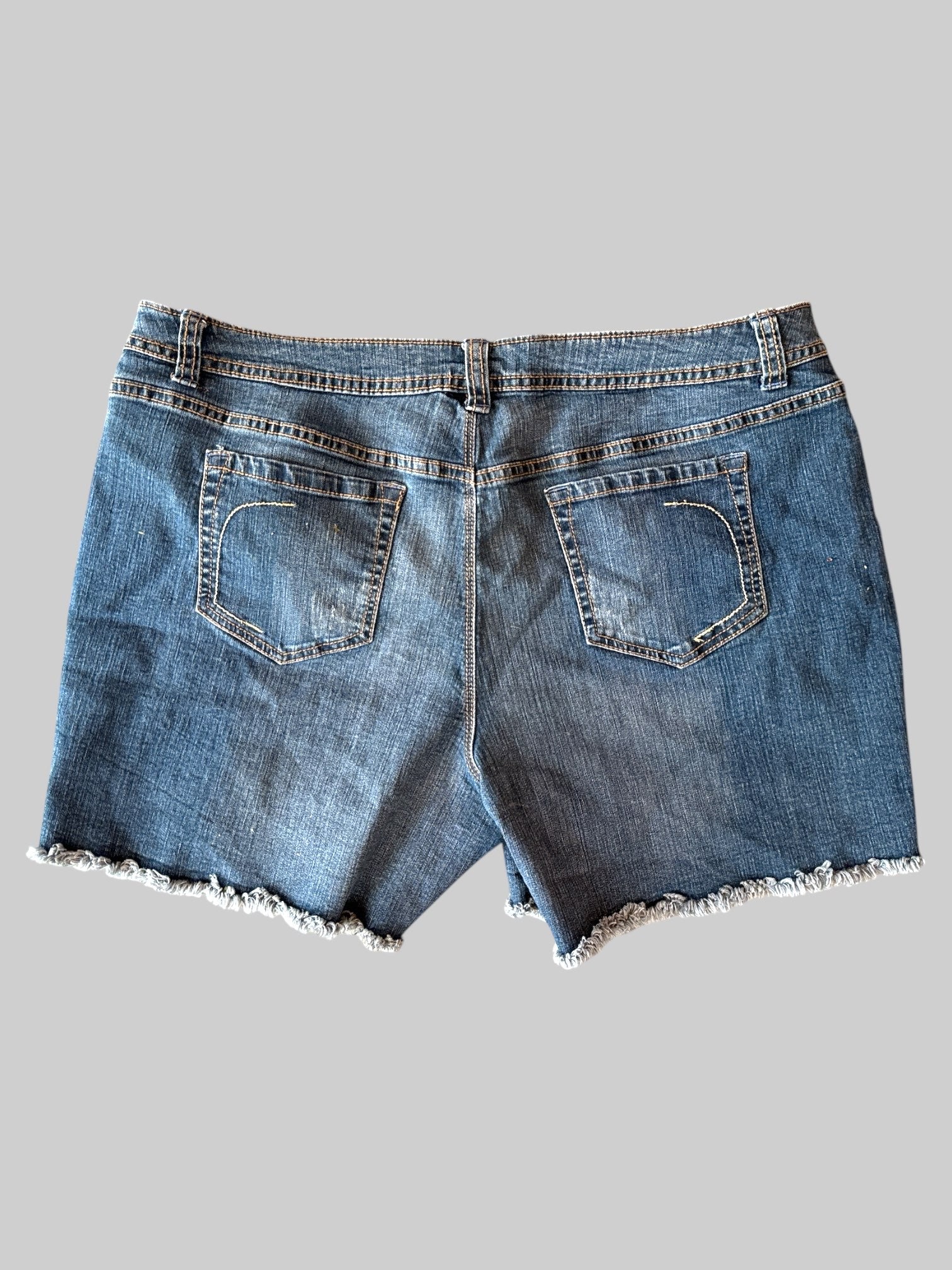 XL dark wash, cut off shorts