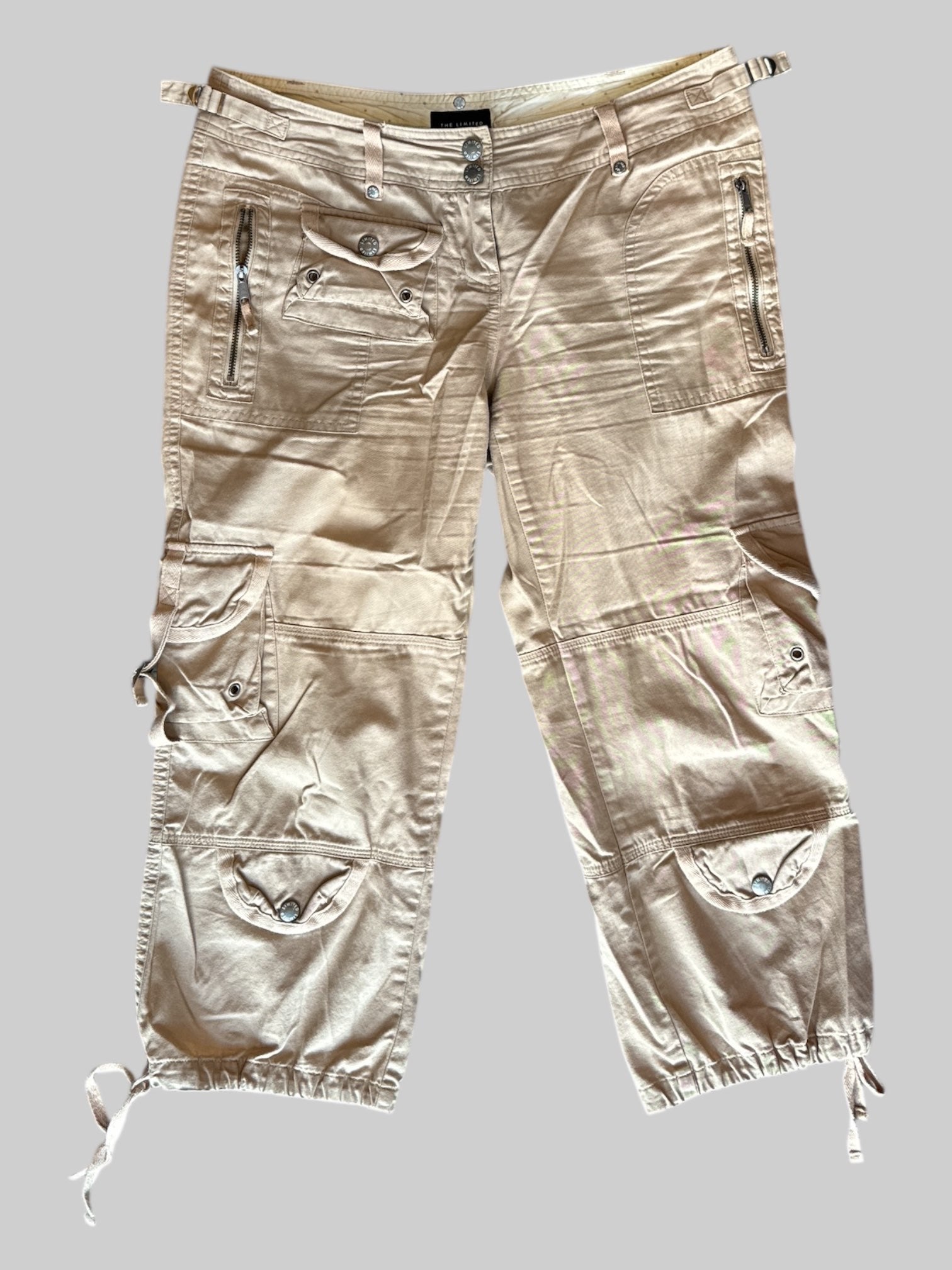 L tan, Capri cargo pants with lots of pockets