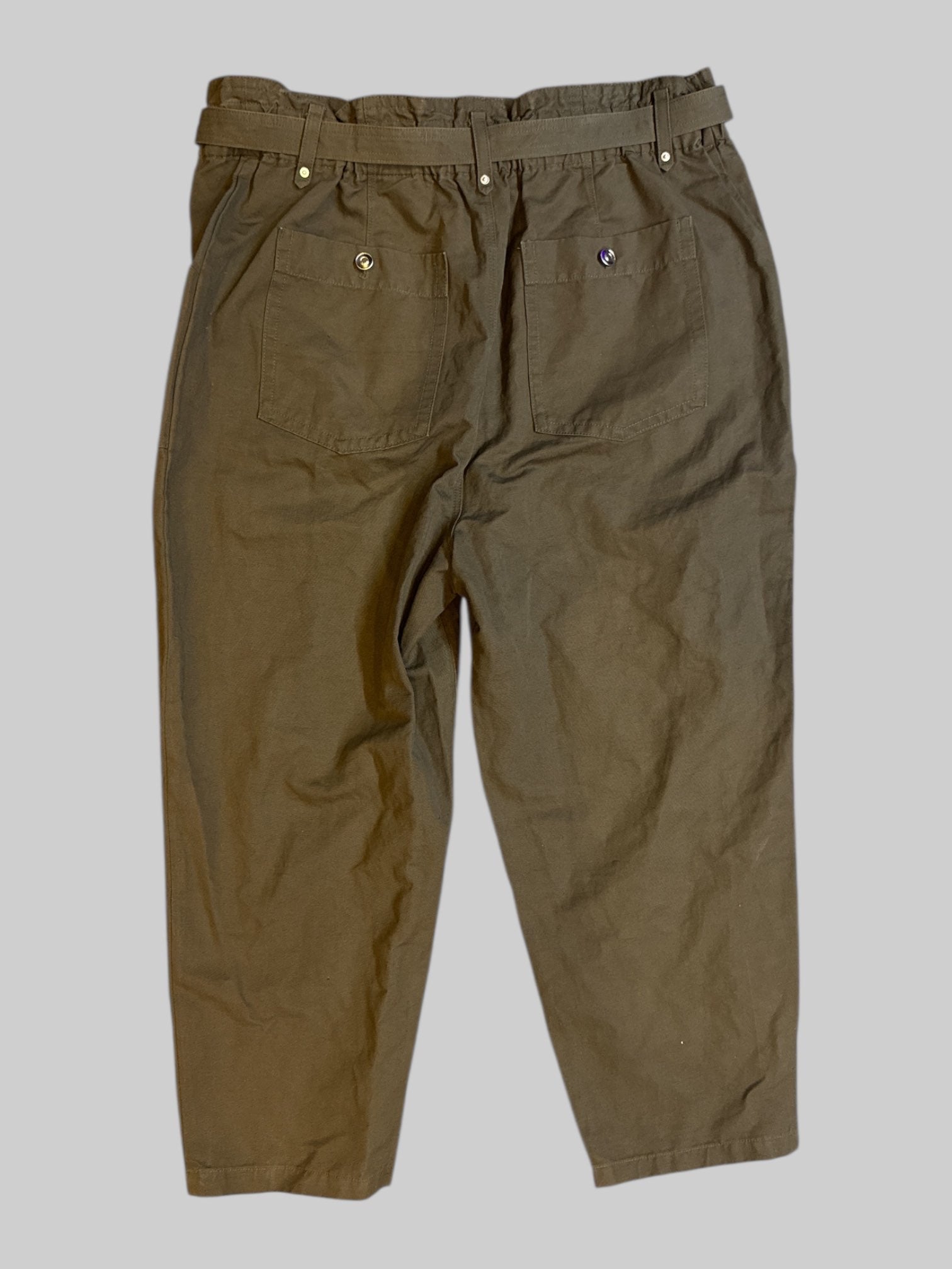 0X NWT Green pants with zipper, belt, and pockets