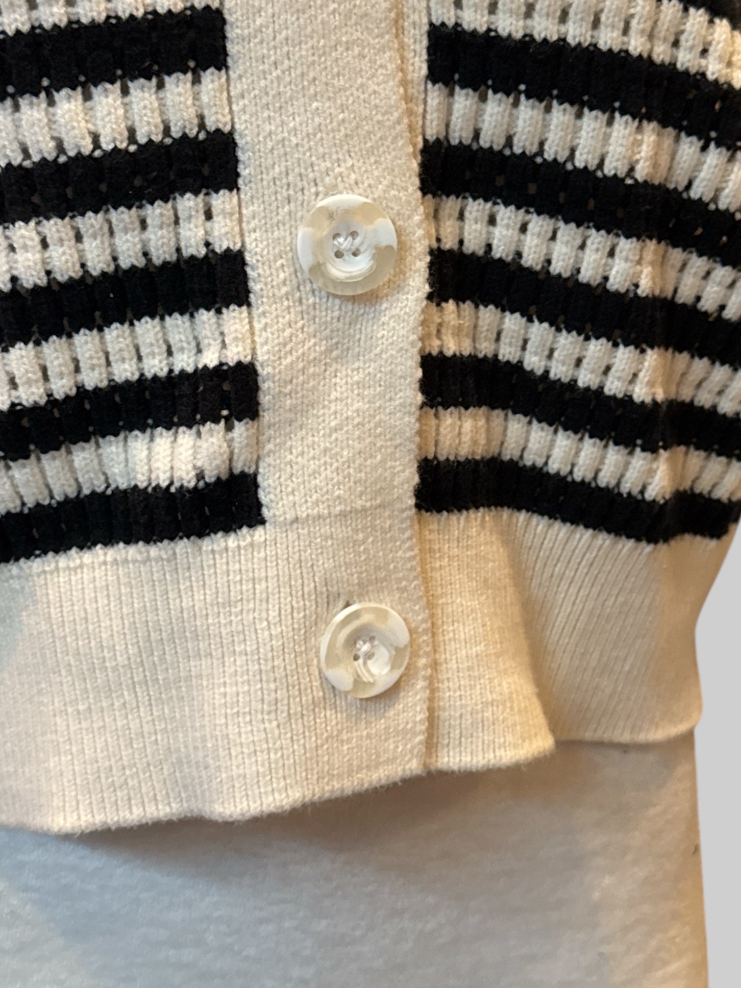 XL Cream and black striped chunky knit short sleeve cropped sweater