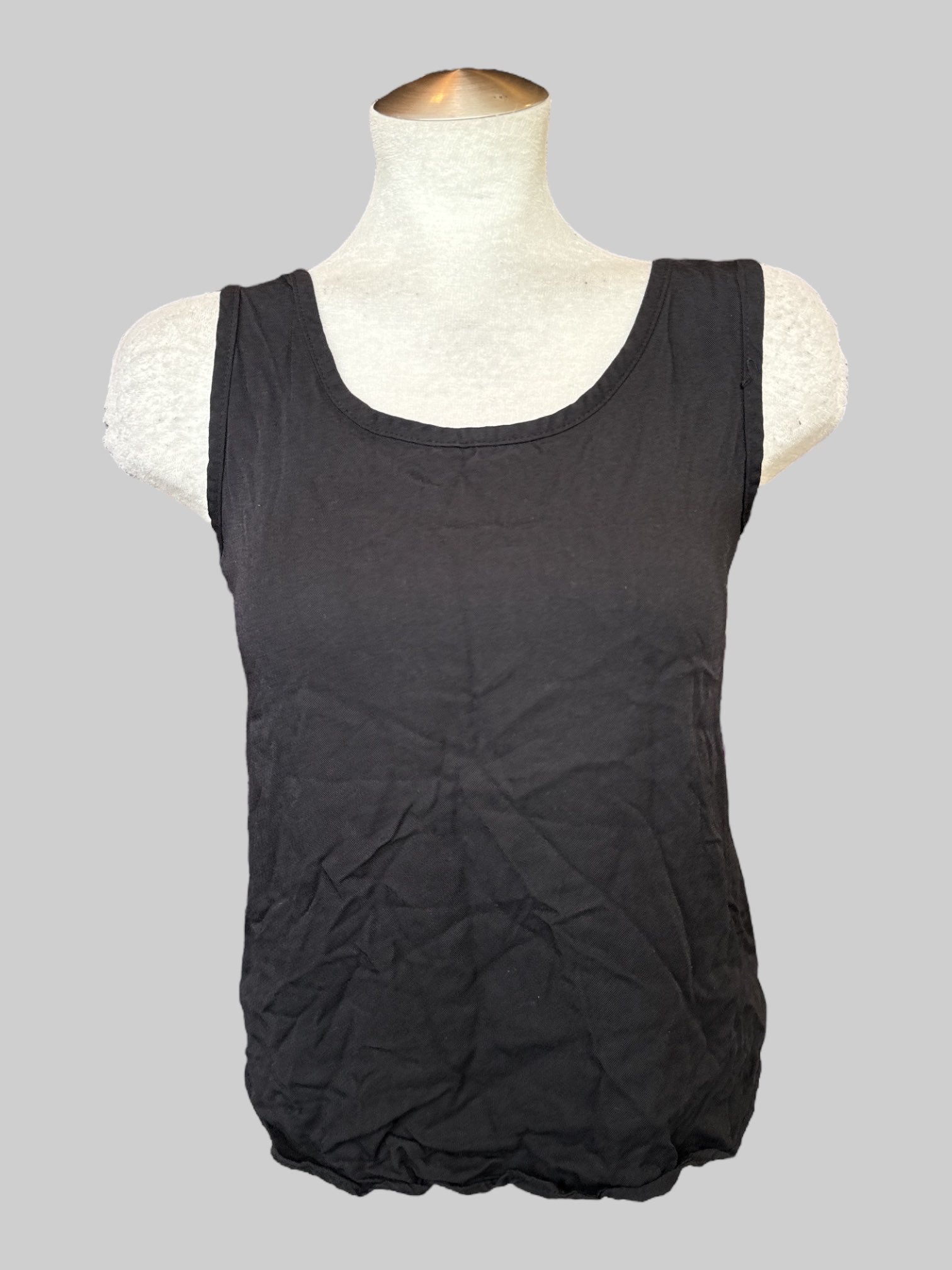 XS Black vintage flowy tank top