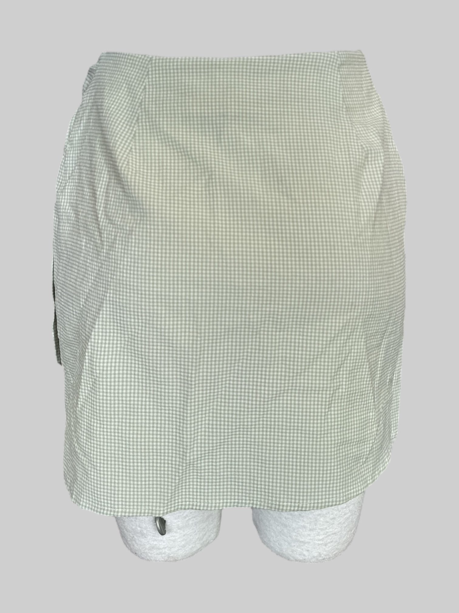 S Vintage green and white gingham short wrap skirt with tie