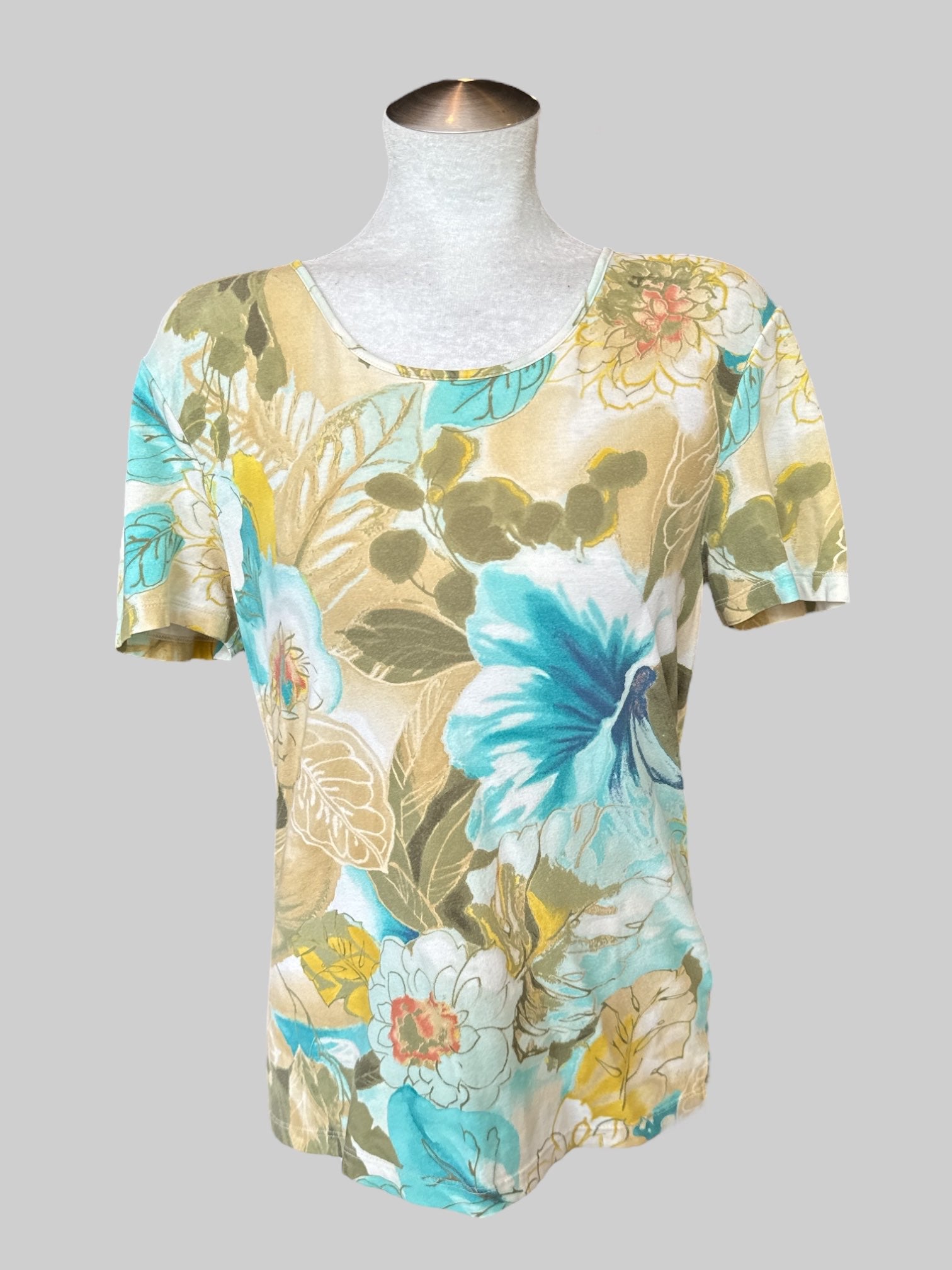 S Stretchy scoop neck t-shirt with blue green yellow red botanicals