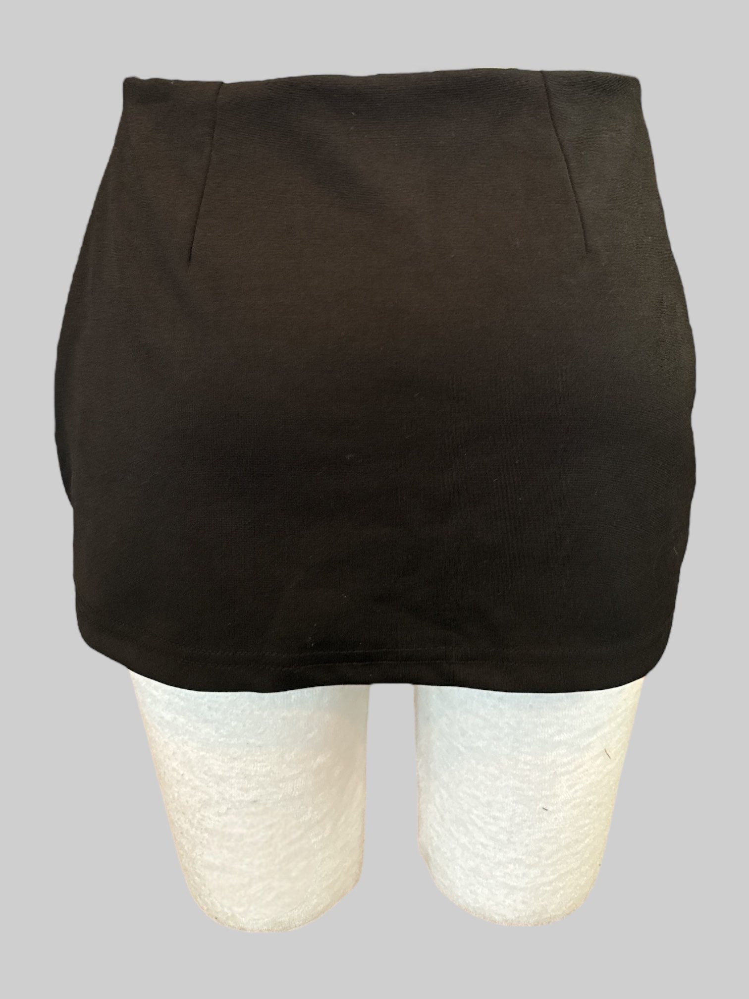 M Black short skort with side zipper