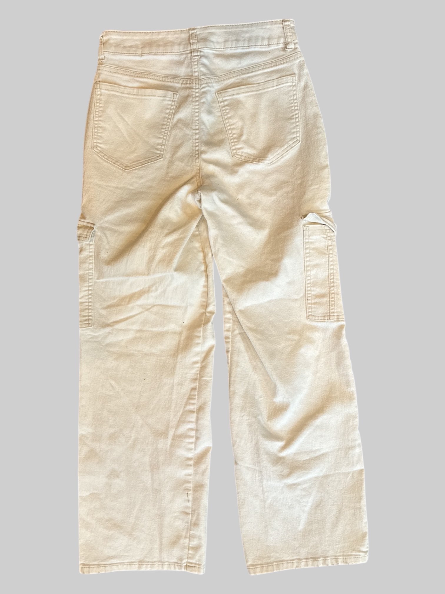 M Cream color pants with cargo pockets