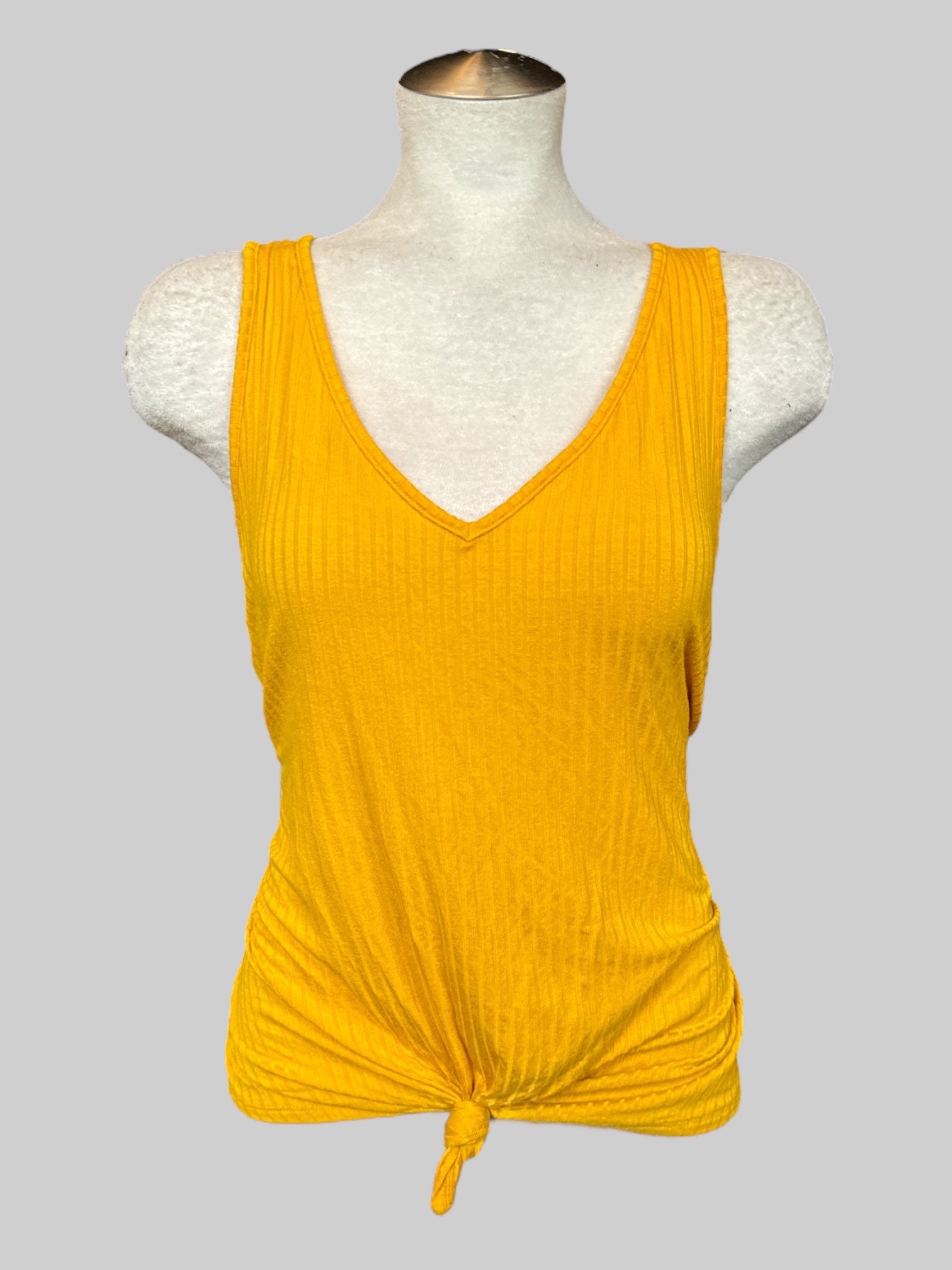 0X Yellow ribbed flowy and stretchy sleeveless top with tied front