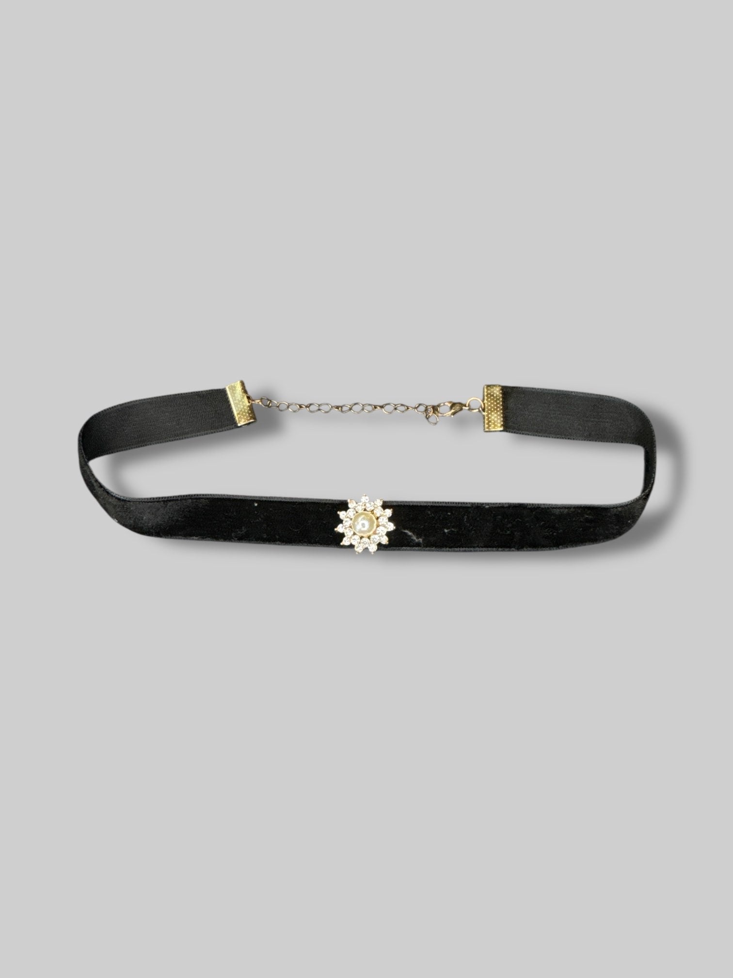 Black velvet choker with pearl and gem pendant