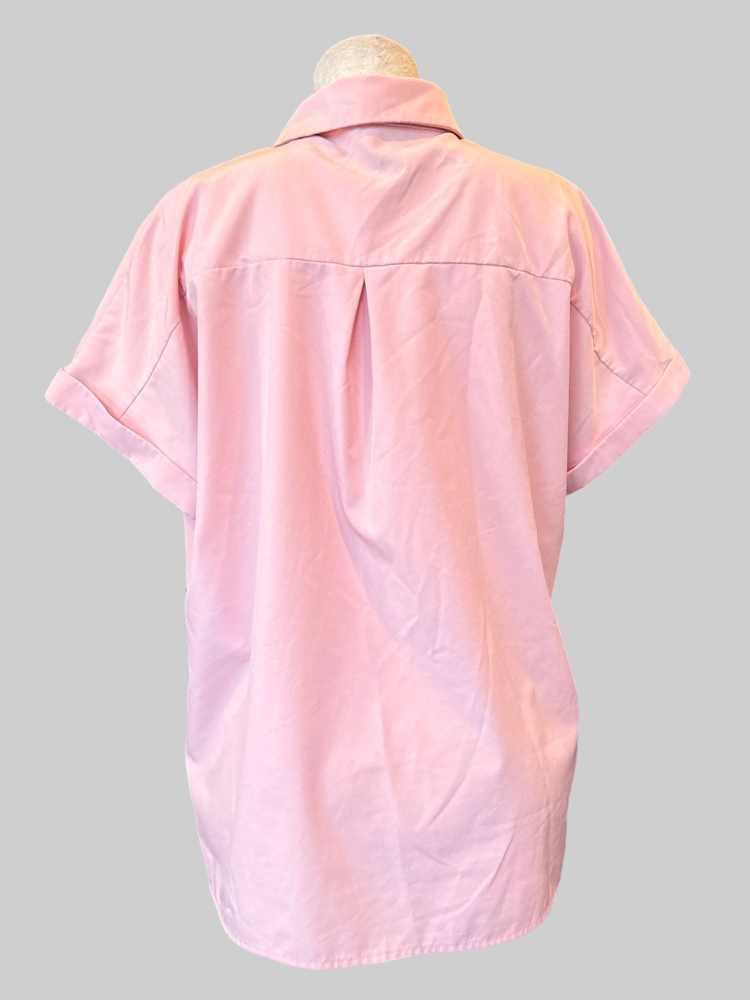 2X Light pink flowy button up with chest pocket