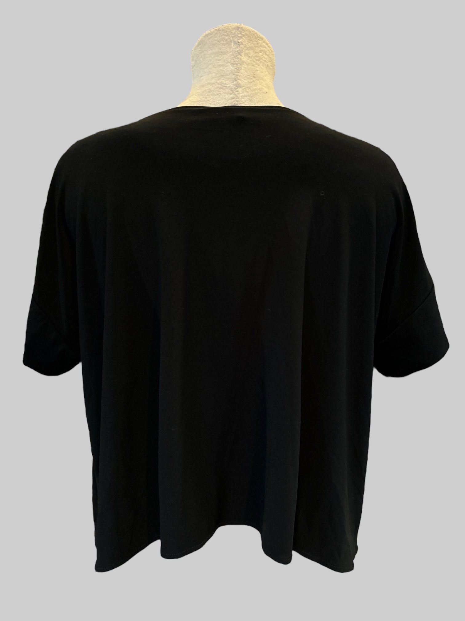 3X black stretchy short sleeve crop top