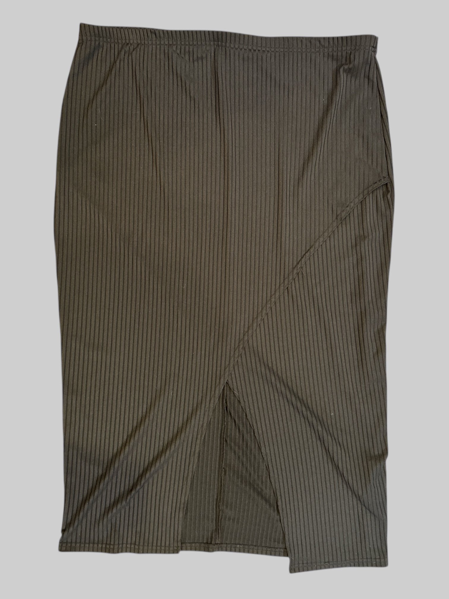 3X stretchy ribbed black maxi shirt with slit