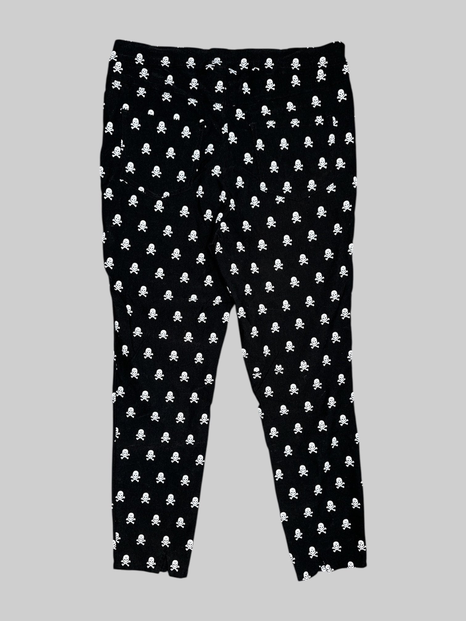 L black skull pattern pants