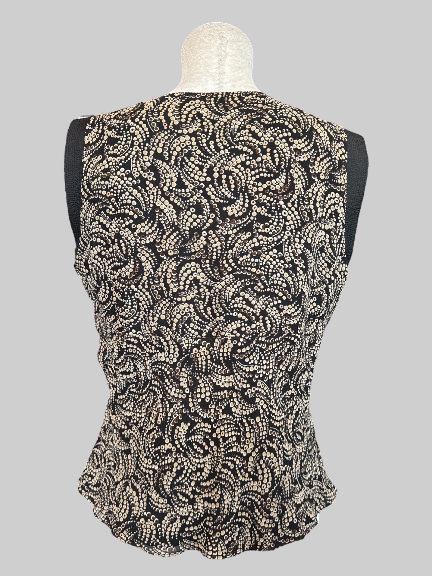 M Vintage silk flowy tank top with brown, tan, and white geometric patterns