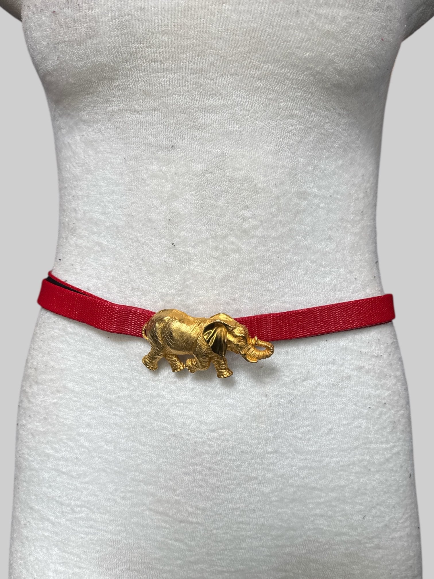 L Vintage 80s red and gold adjustable leatner belt with 3D elephant buckle