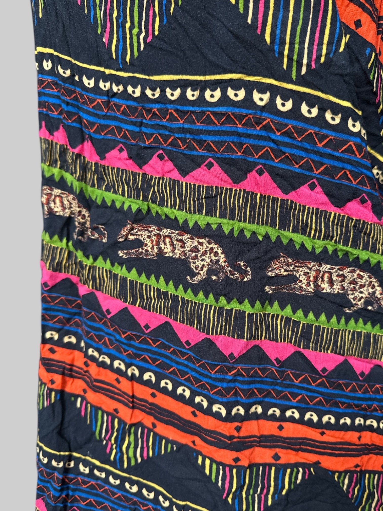 L Mixed pattern dress with keyhole back detail