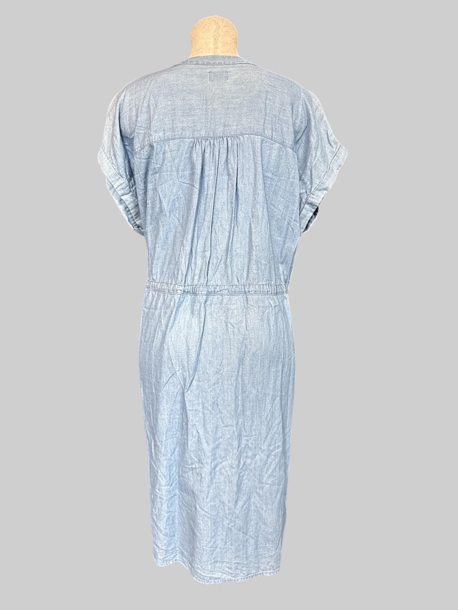 2X light blue dress with faux buttons and draw string waist