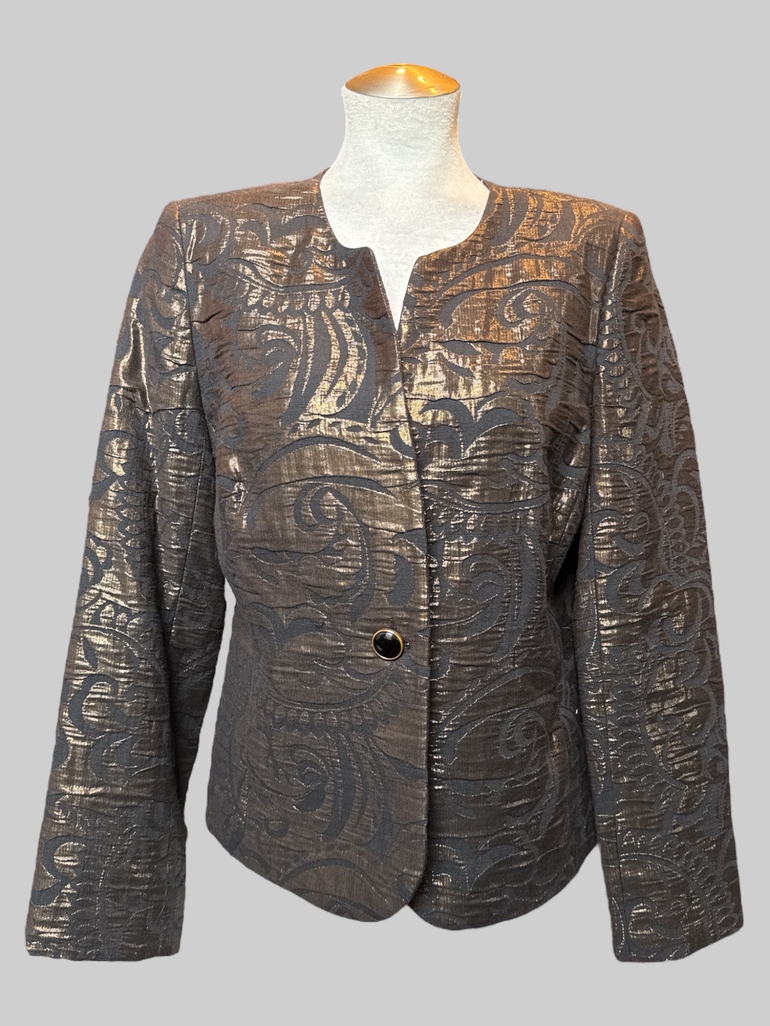 XL black blazer with textured gold details