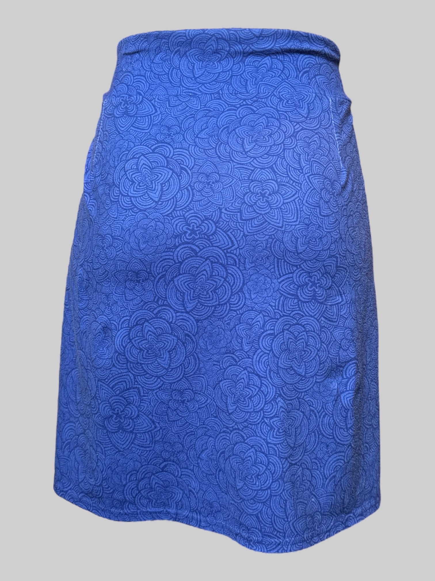 XL blue athletic floral skirt with side buttons