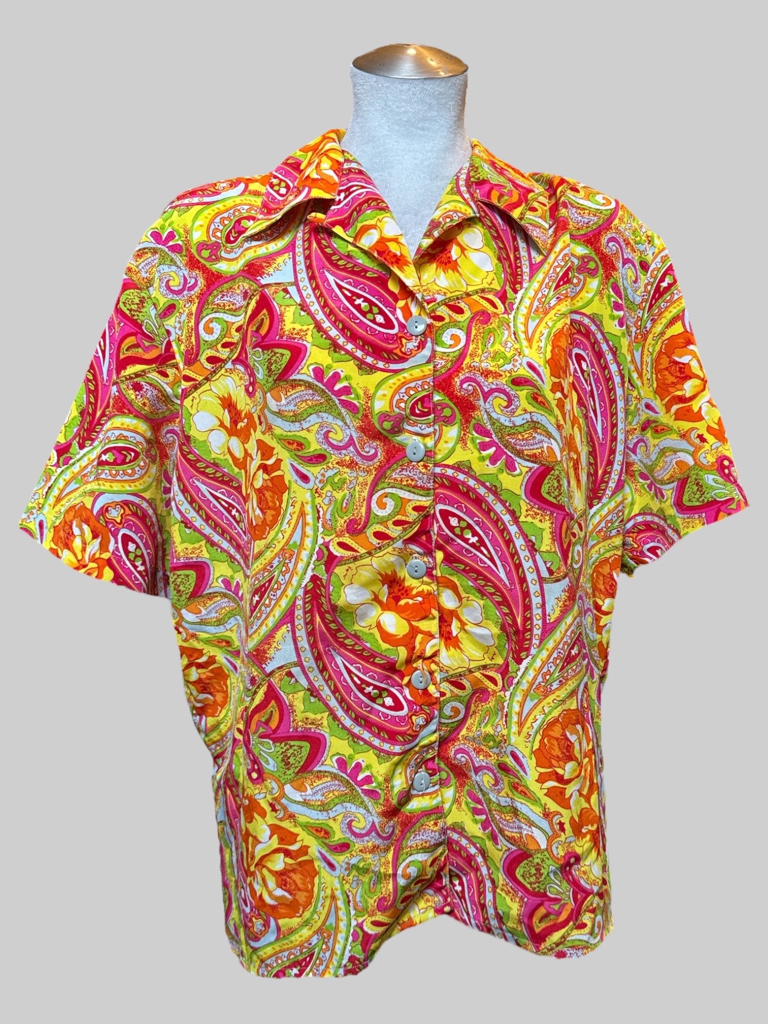 XL vintage multicolor paisley and floral pattern button up