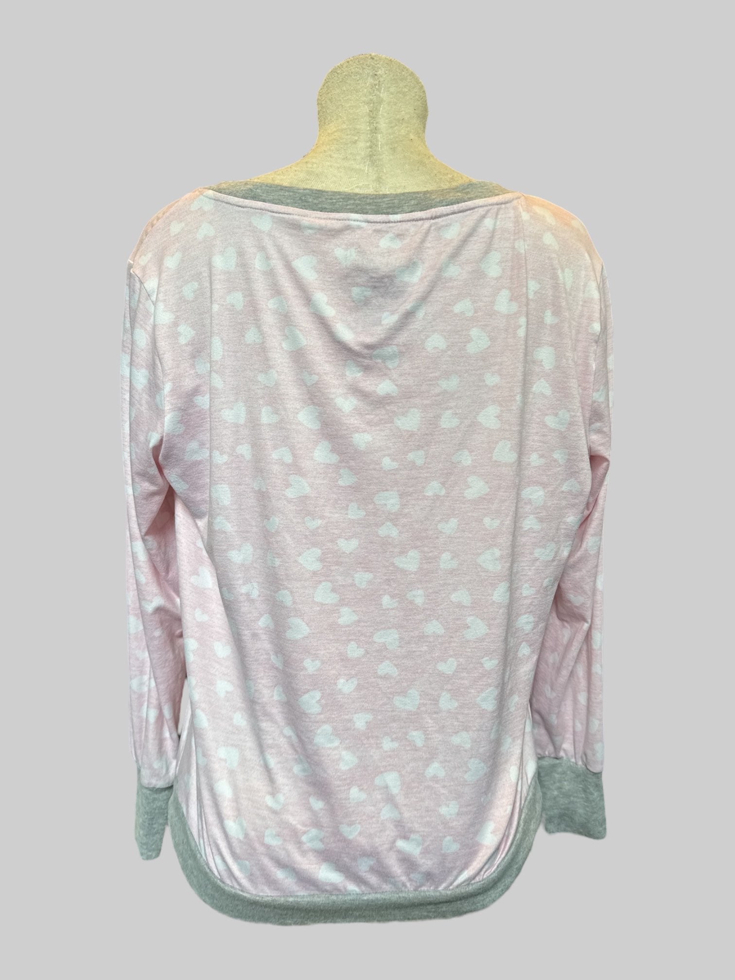 0X light pink light weight pullover with white hearts