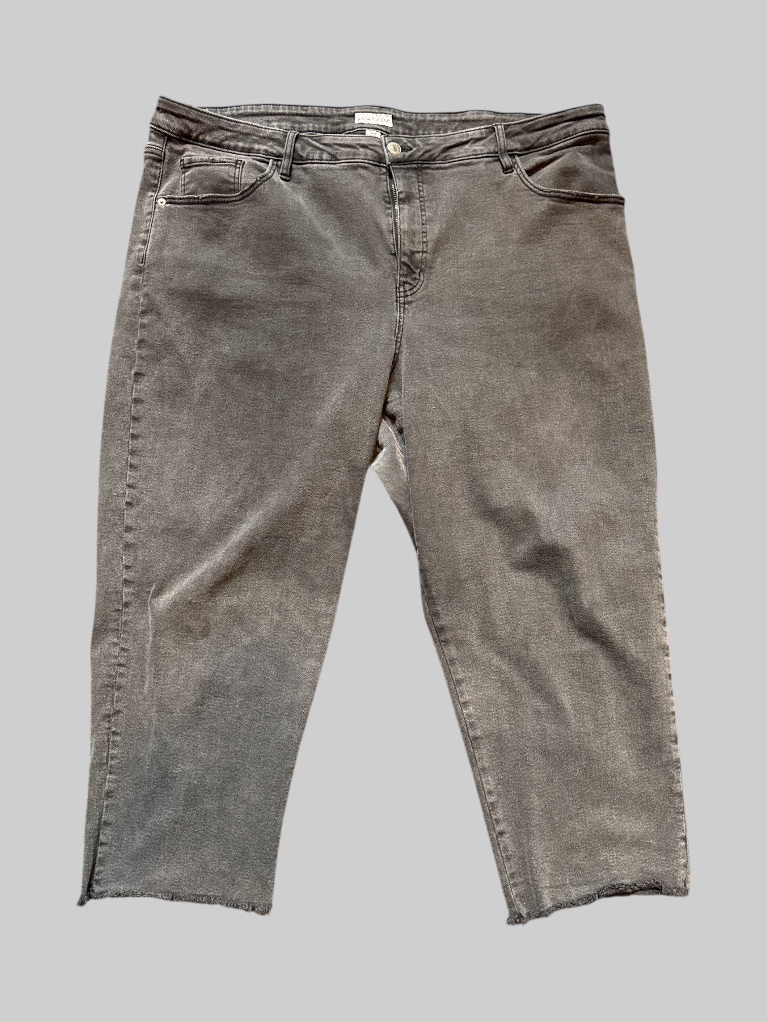 3X grey stretchy denim pants with distressed hem