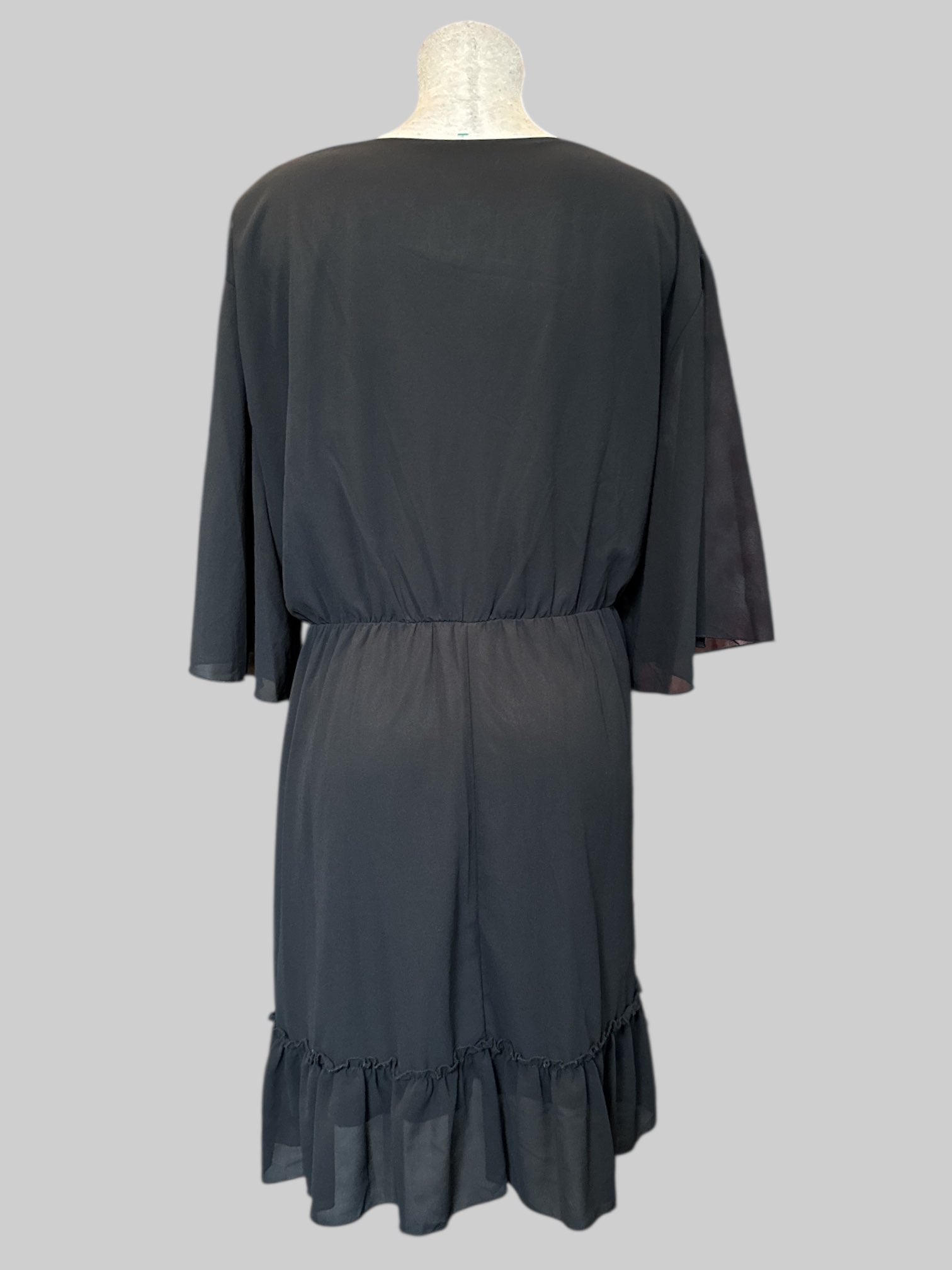 3X Flowy black dress with ruffles