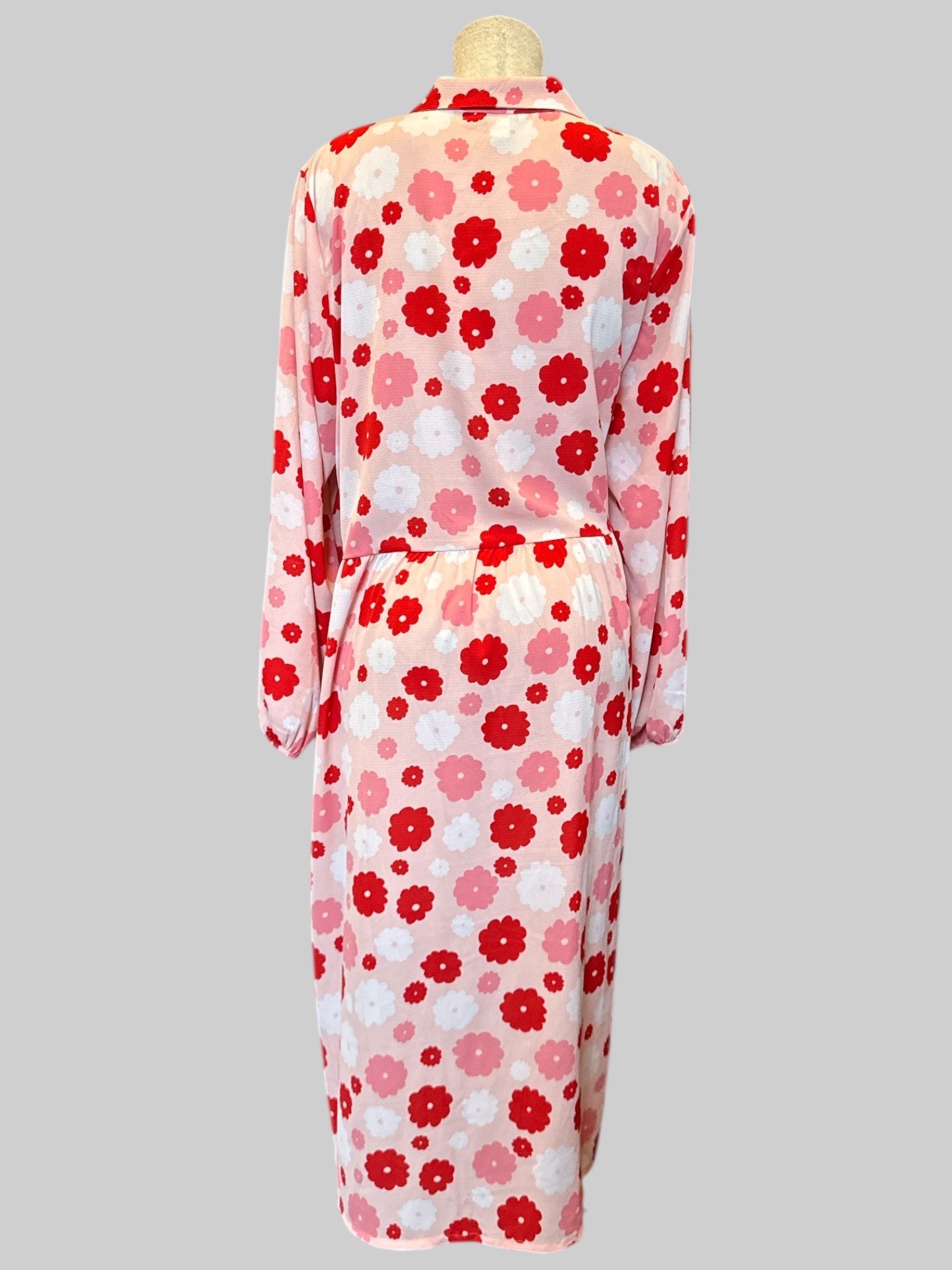 3X Flowy light pink maxi dress with white, pink, and red florals