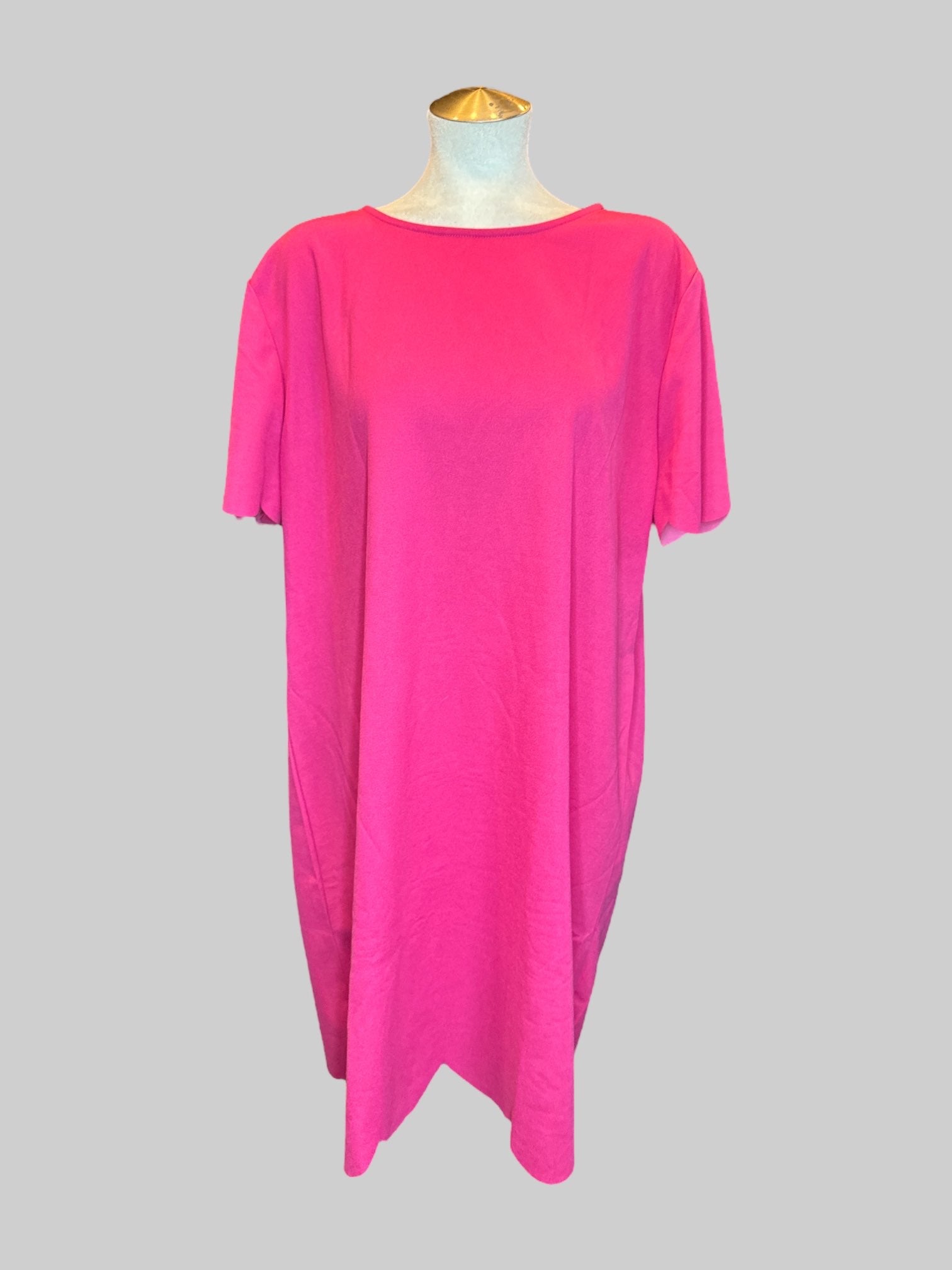 2X Pink stretchy dress with scalloped hem