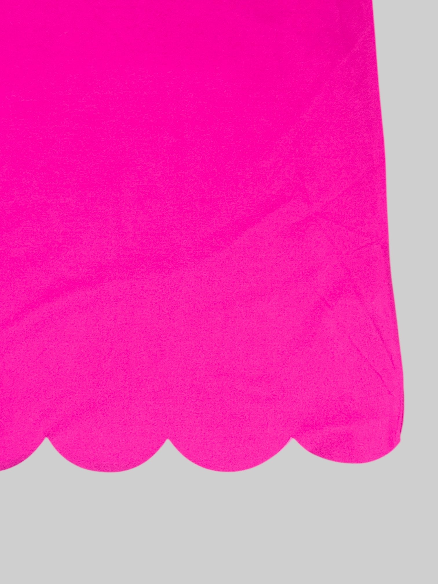 2X Pink stretchy dress with scalloped hem