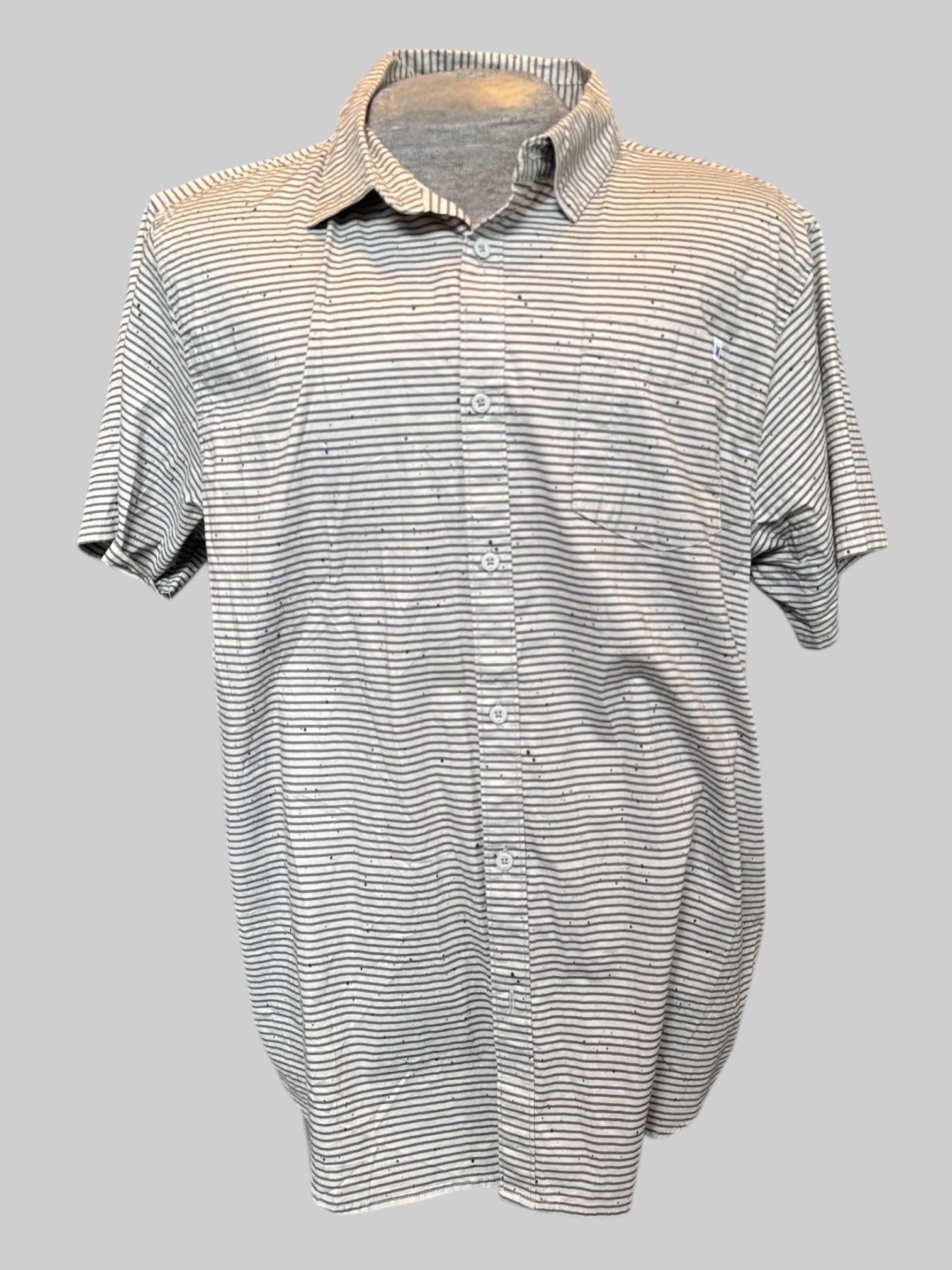 0X Gray scale striped button up with black speckles
