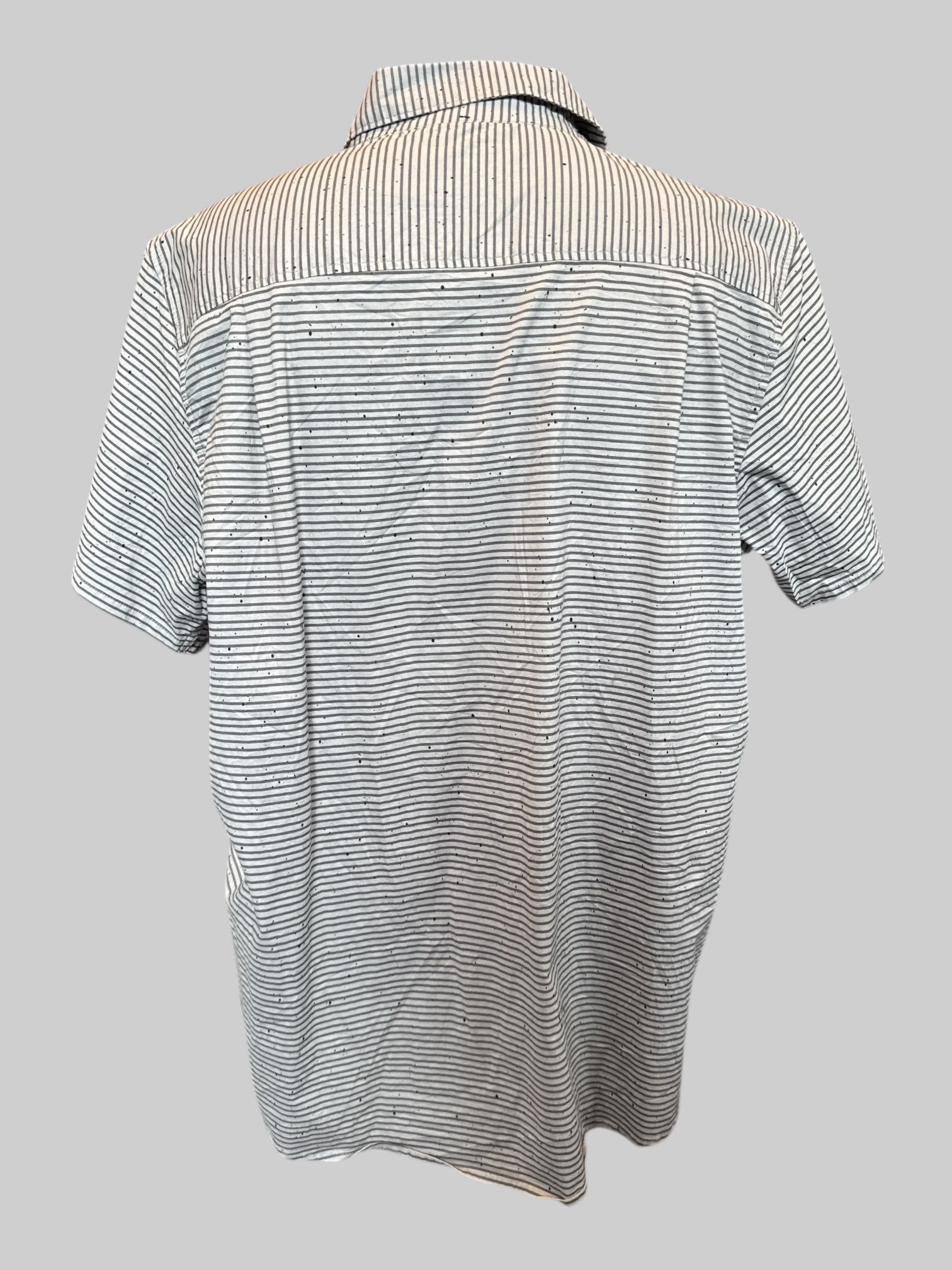 0X Gray scale striped button up with black speckles