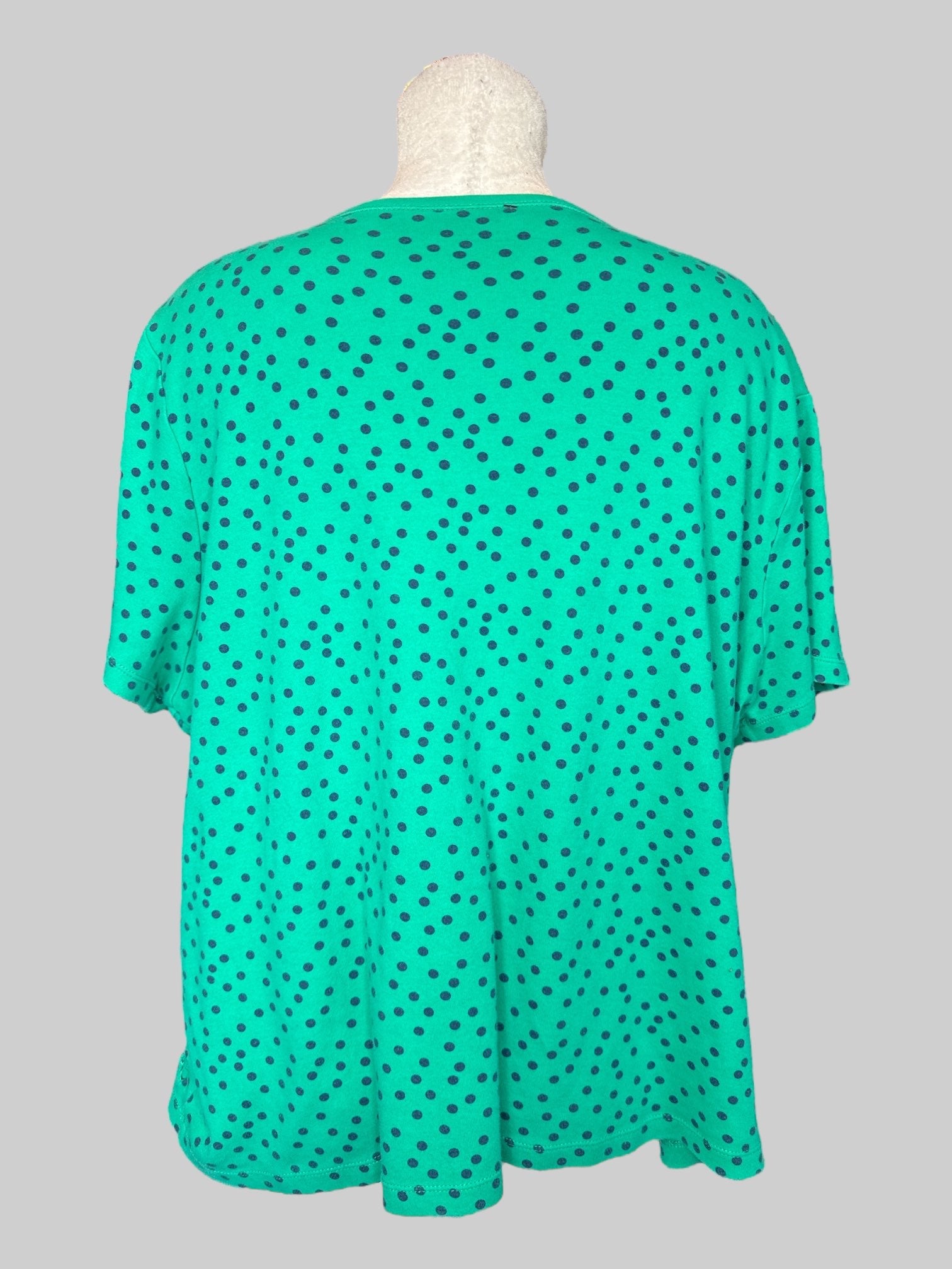 4X Green and blue flowy polka dot v neck tee shirt
