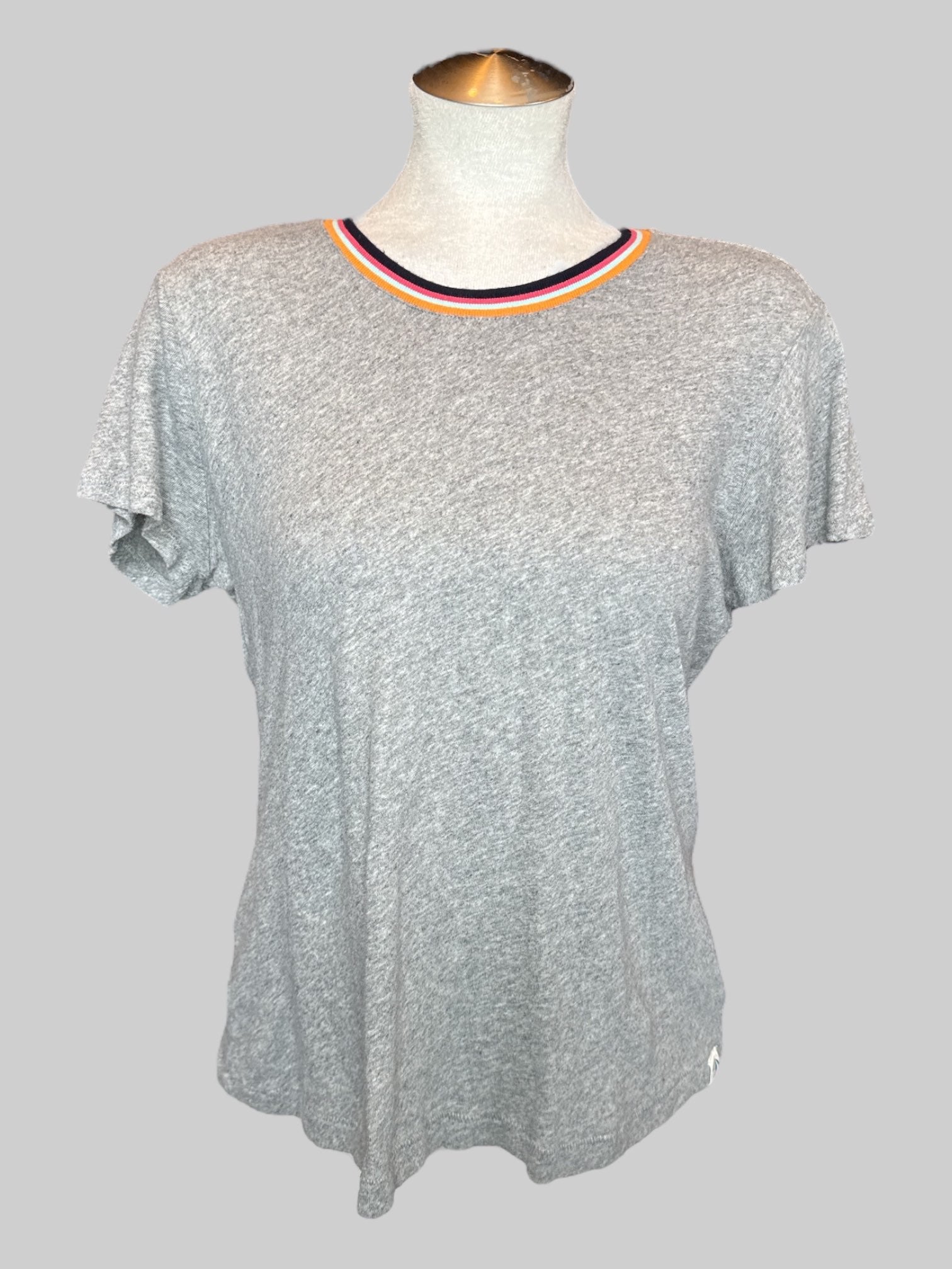 L Heather gray tee shirt with colored collar trim