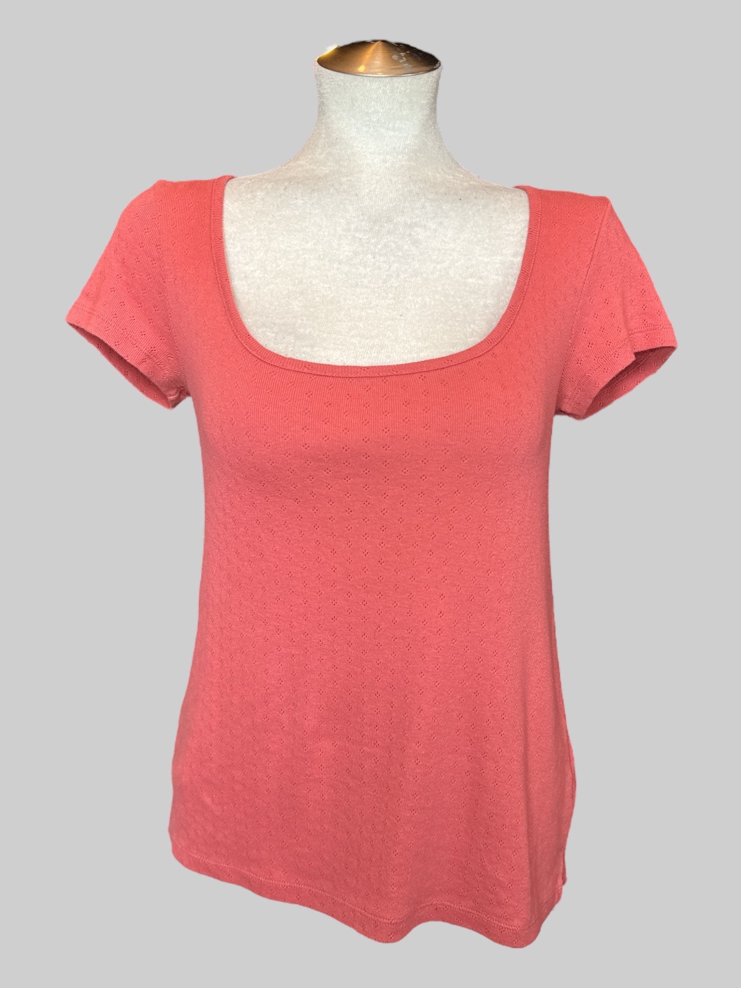 M Pink scoop neck top with design