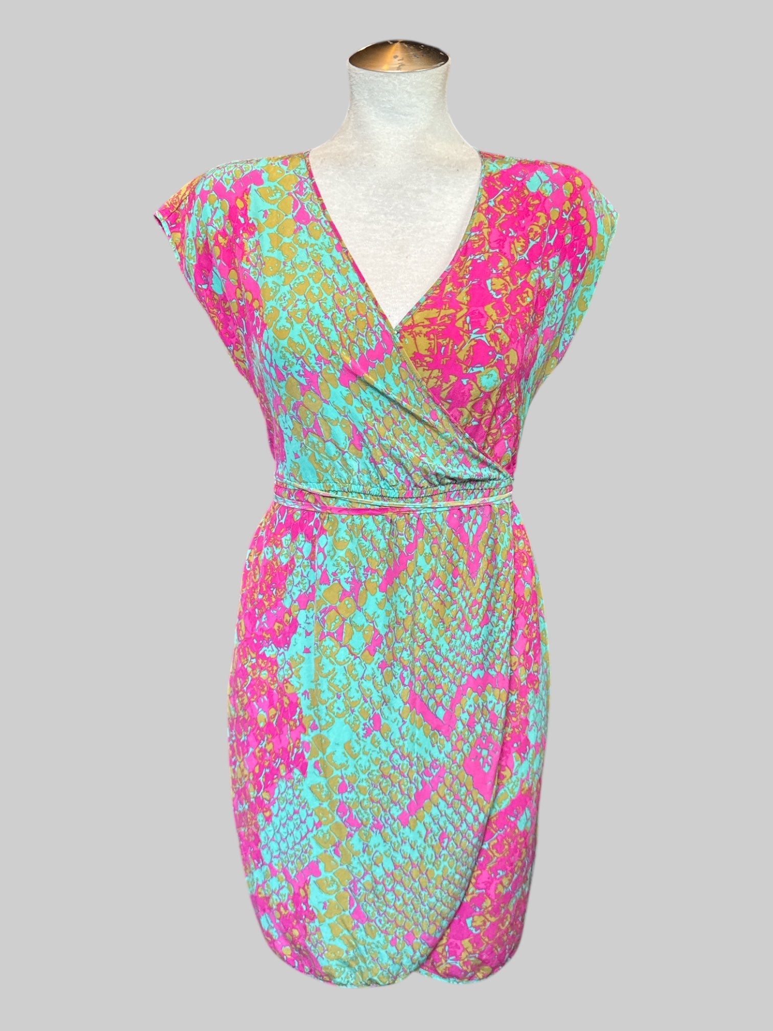 XS pink, blue, and green silk dress with tie belt, elastic waist band, and slit