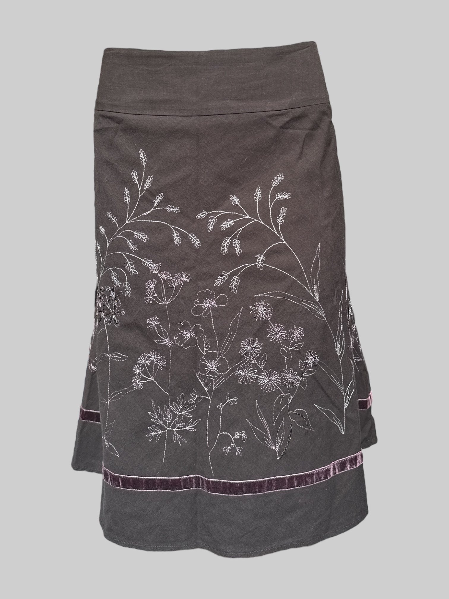 L vintage black skirt with silver and purple floral embroidery with purple lace trim