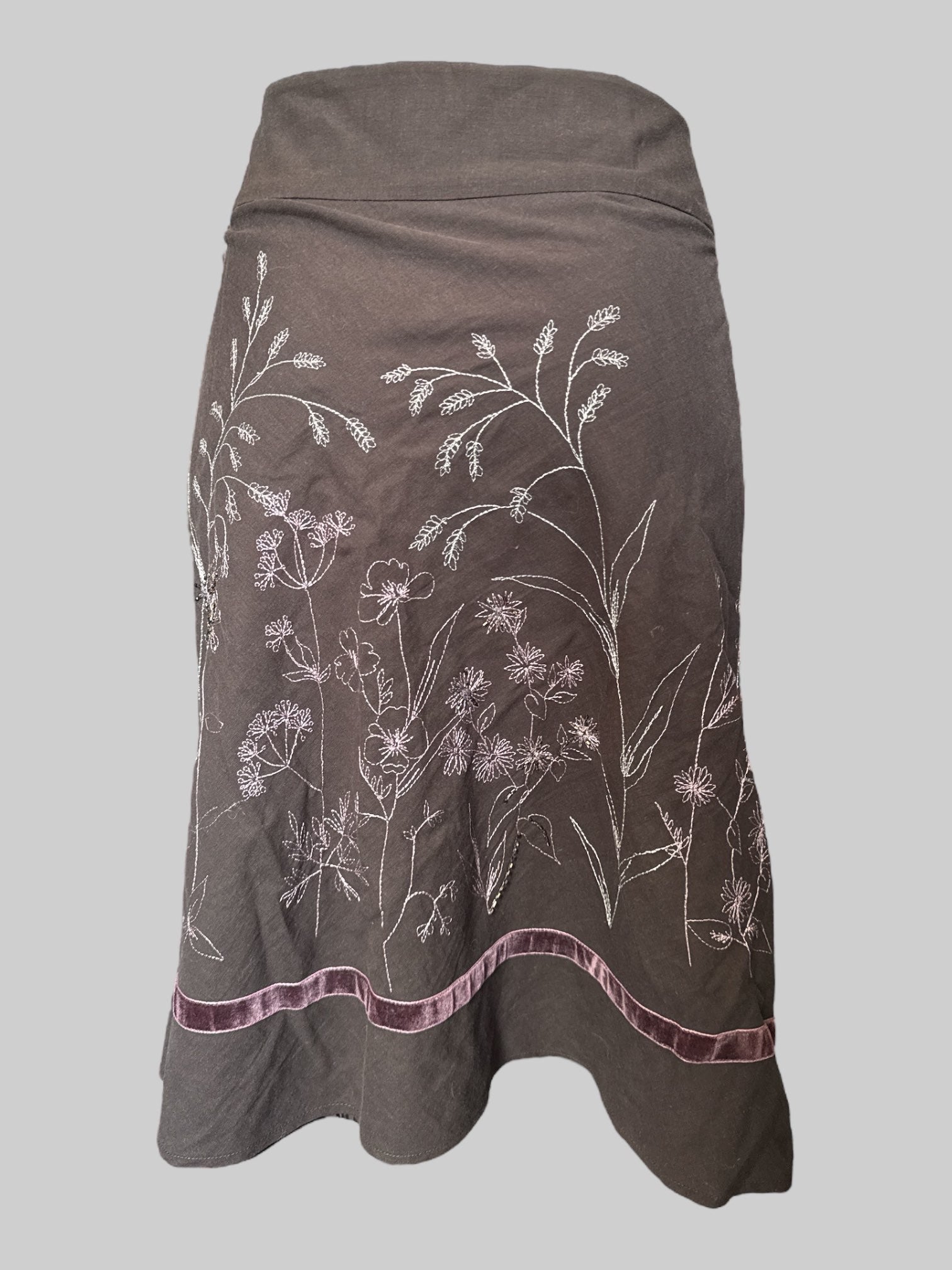 L vintage black skirt with silver and purple floral embroidery with purple lace trim